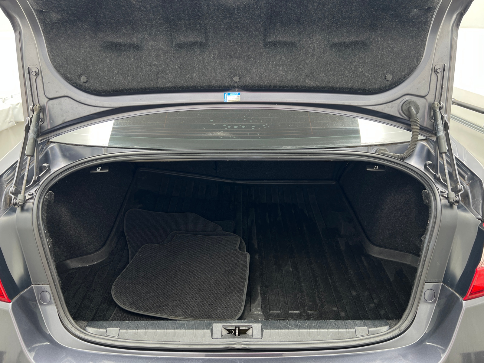 Thumbnail: 2015 Subaru Legacy - 6