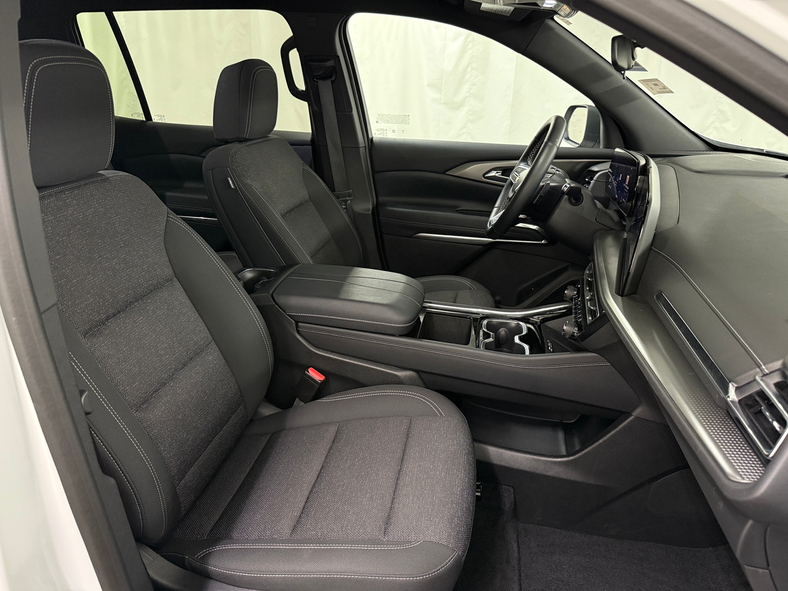 Thumbnail: 2025 Chevrolet Traverse - 2