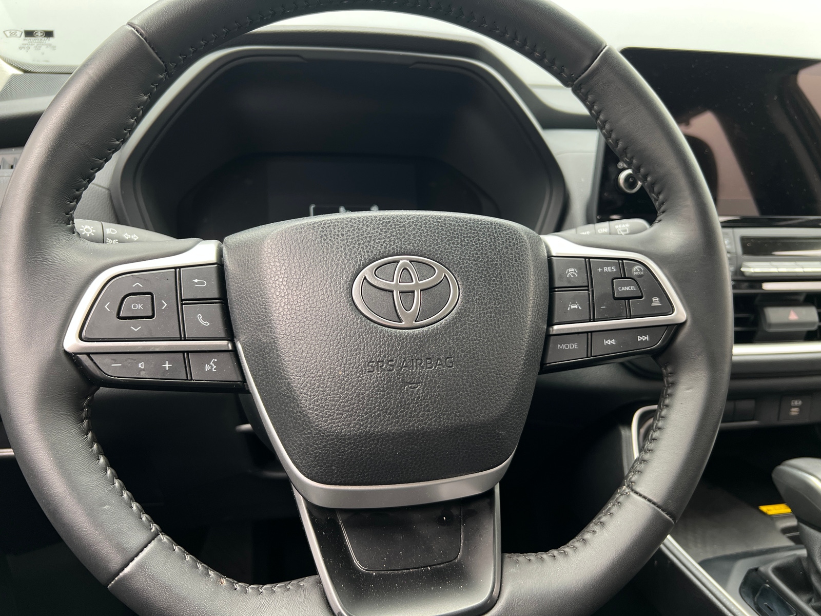 Thumbnail: 2024 Toyota Grand Highlander - 4