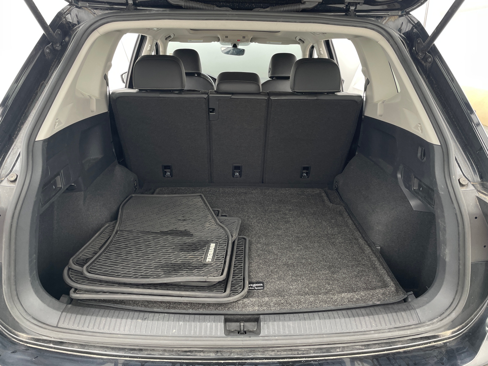 Thumbnail: 2021 Volkswagen Tiguan - 6