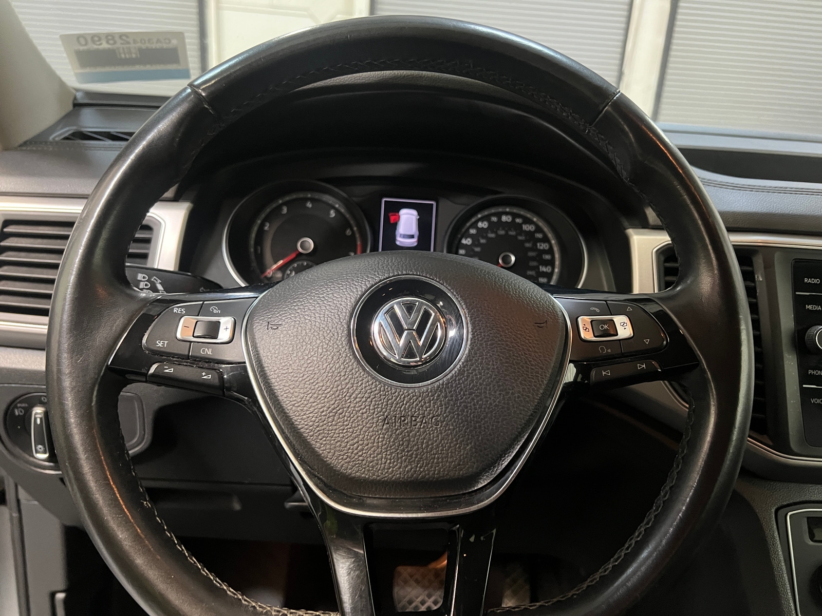 Thumbnail: 2018 Volkswagen Atlas - 4