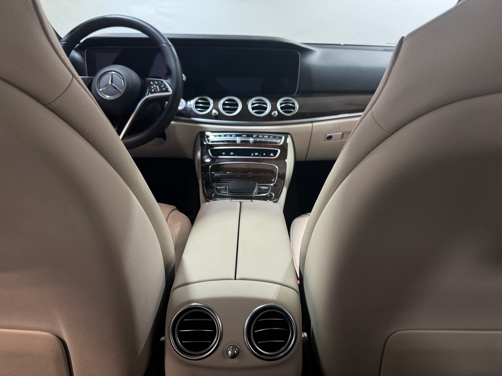 Thumbnail: 2022 Mercedes-Benz E-Class - 2