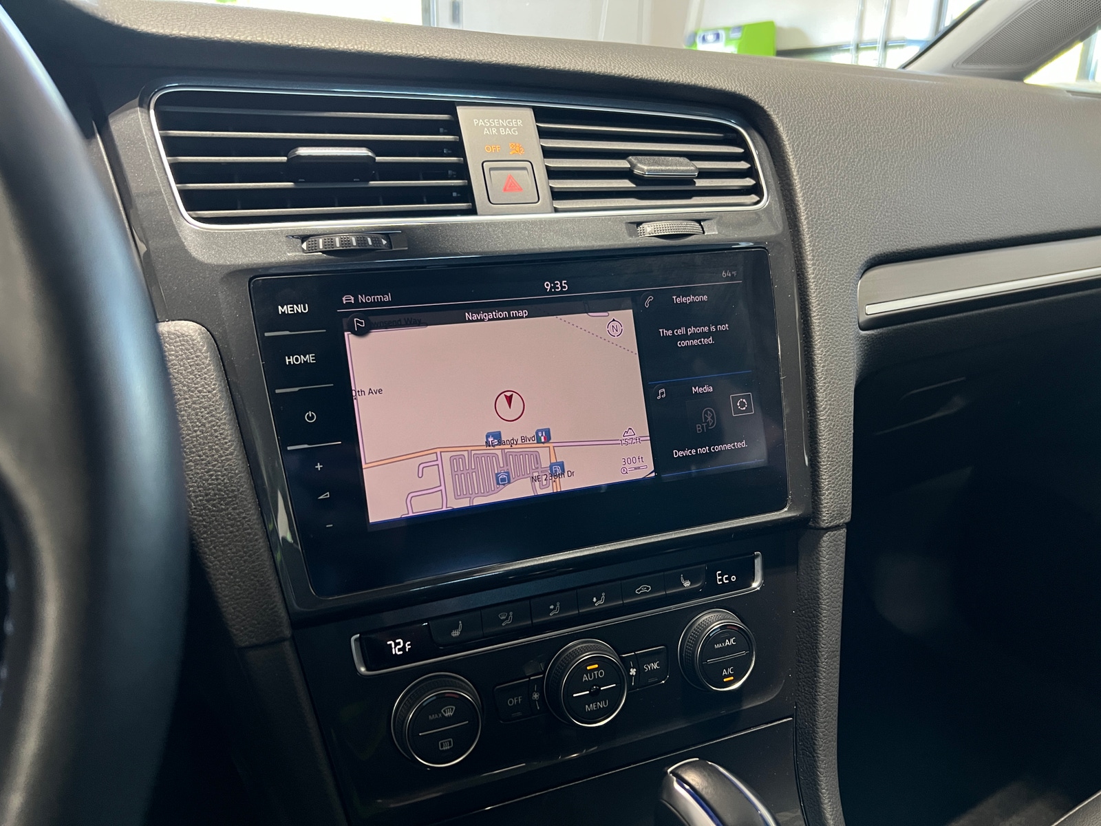 Thumbnail: 2019 Volkswagen e-Golf - 3