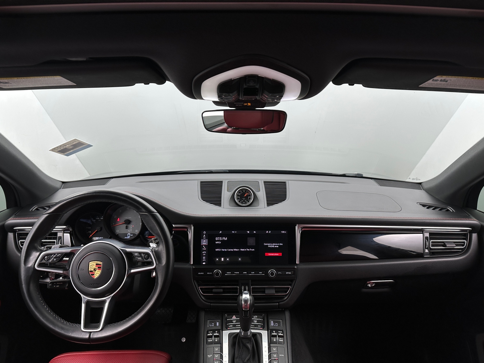 Thumbnail: 2021 Porsche Macan - 2