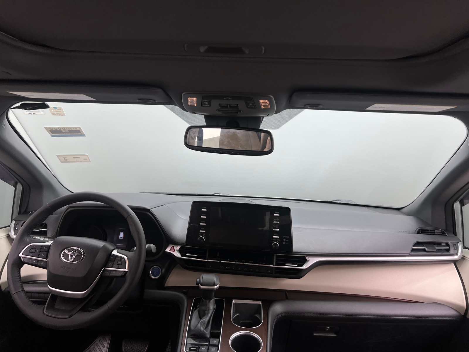 Thumbnail: 2022 Toyota Sienna - 3