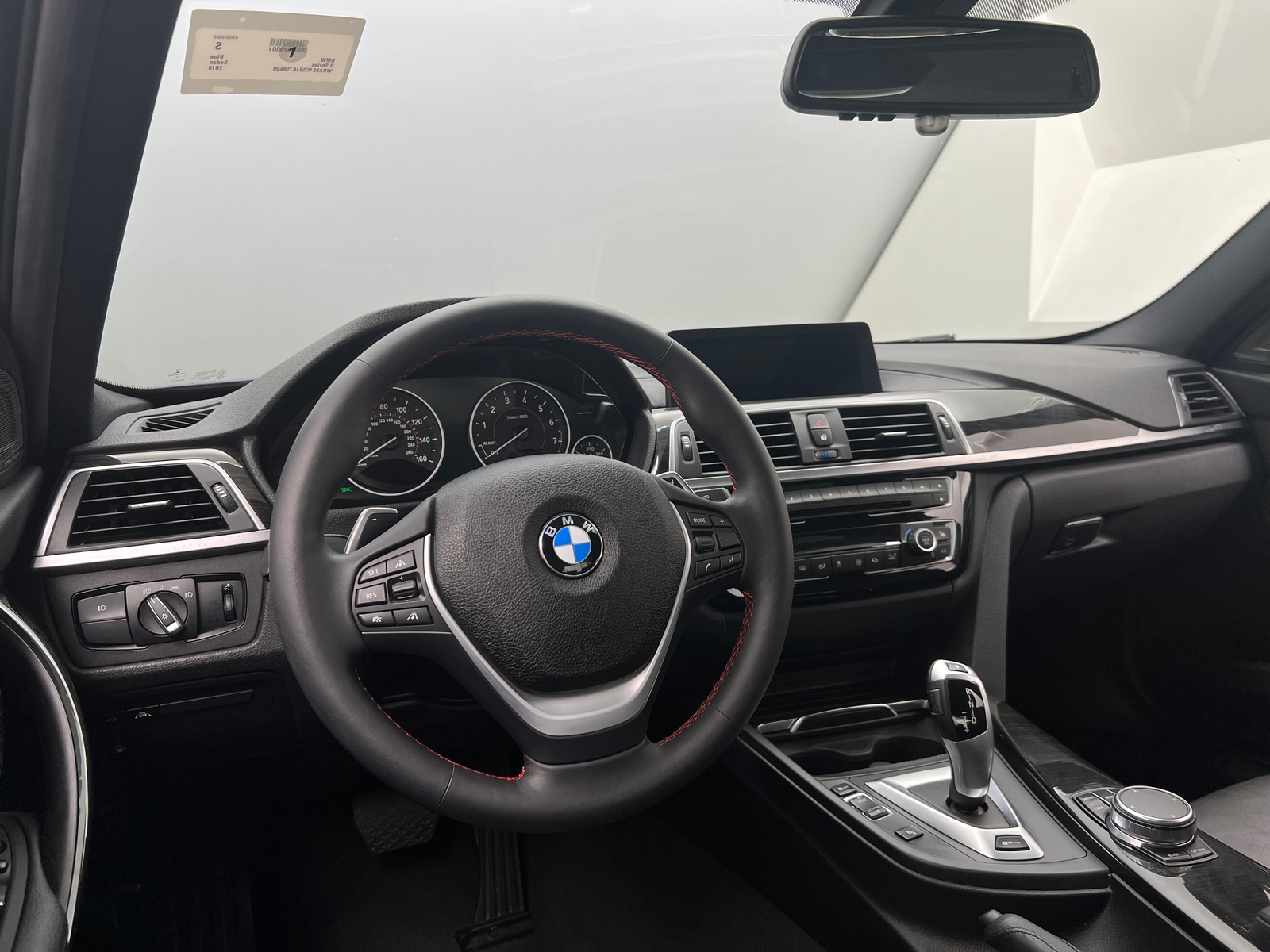 Thumbnail: 2018 BMW 3 Series - 2