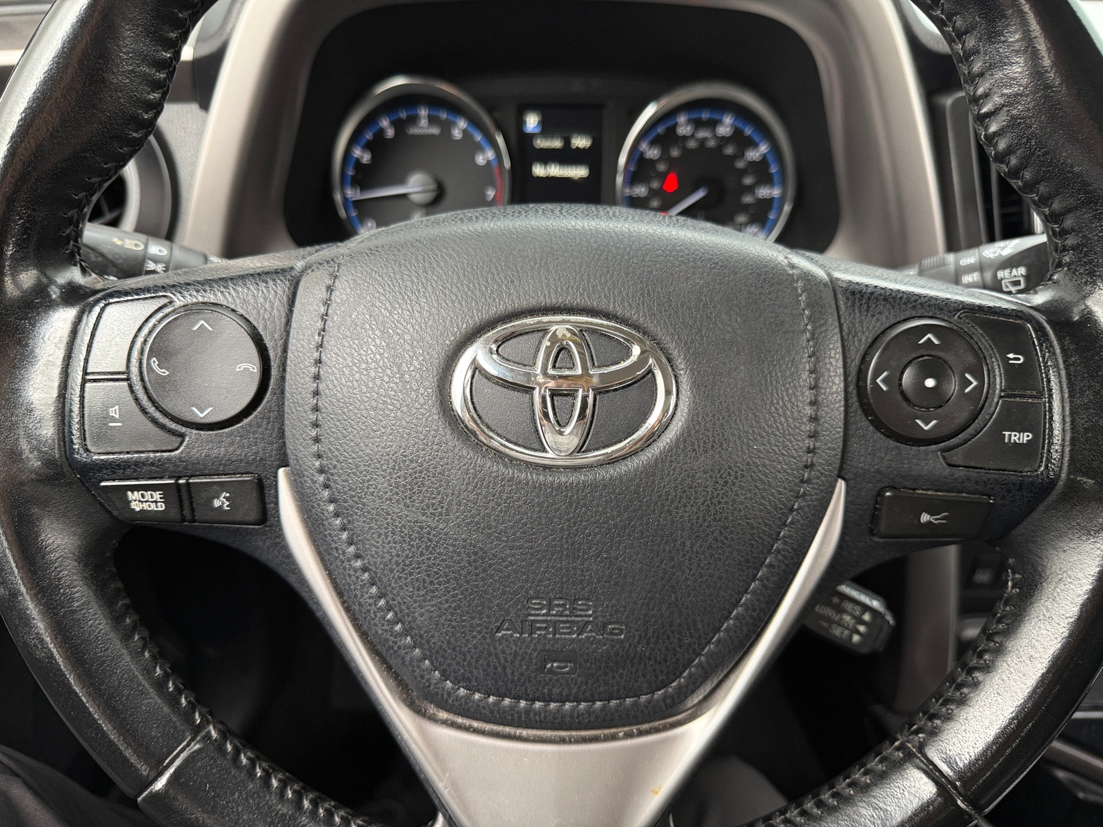 Thumbnail: 2018 Toyota RAV4 - 4