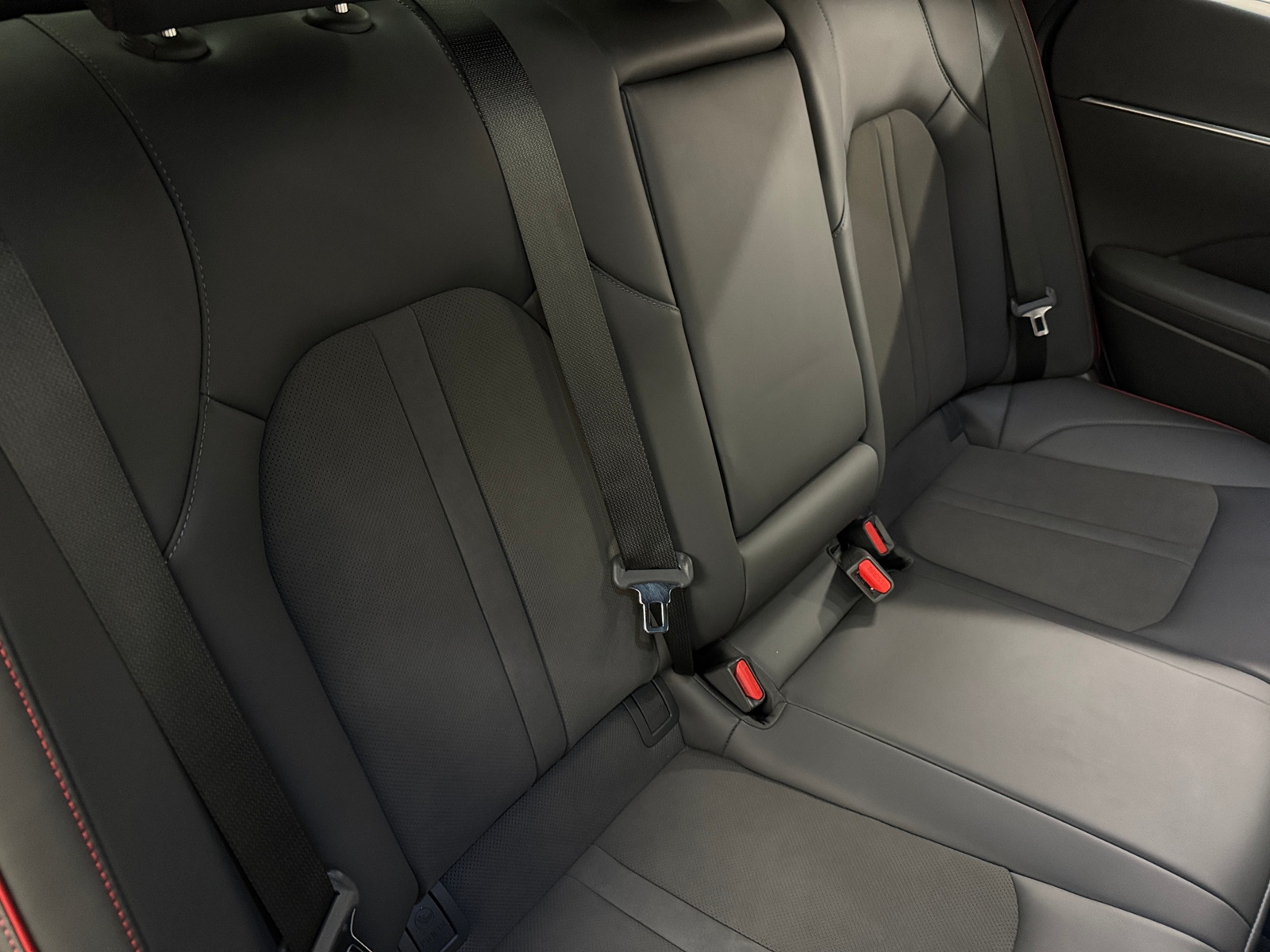 Thumbnail: 2023 Hyundai Sonata - 4