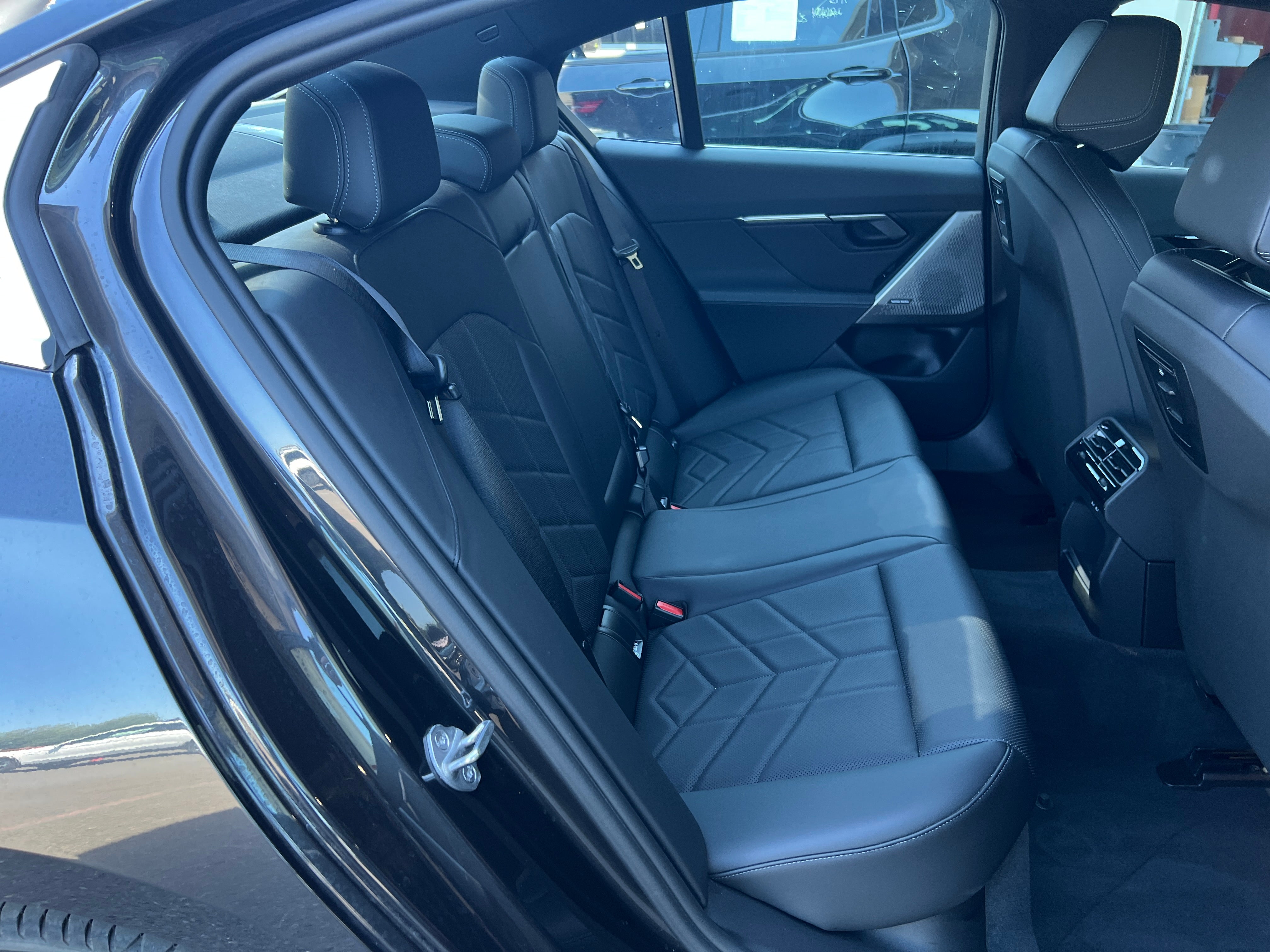 Used 2024 BMW i5 40 with VIN WBY33FK05RCS37890 for sale in Oak Creek, WI