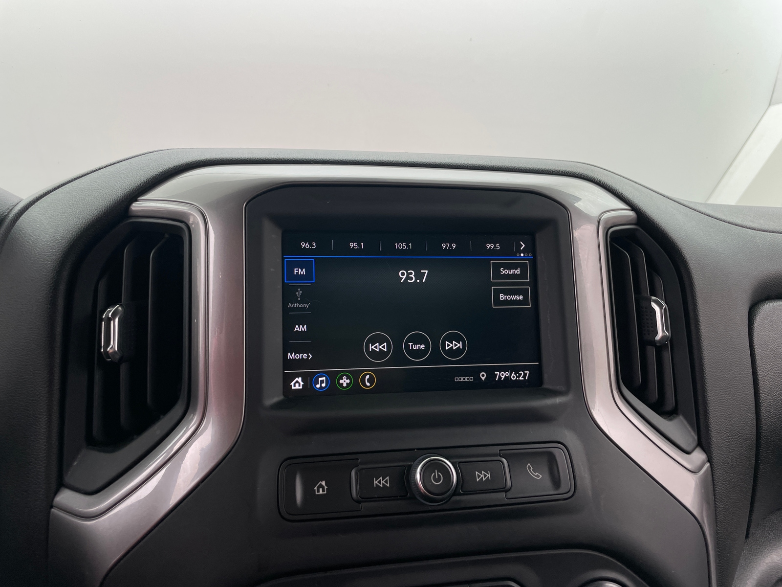 Thumbnail: 2020 Chevrolet Silverado 1500 - 4