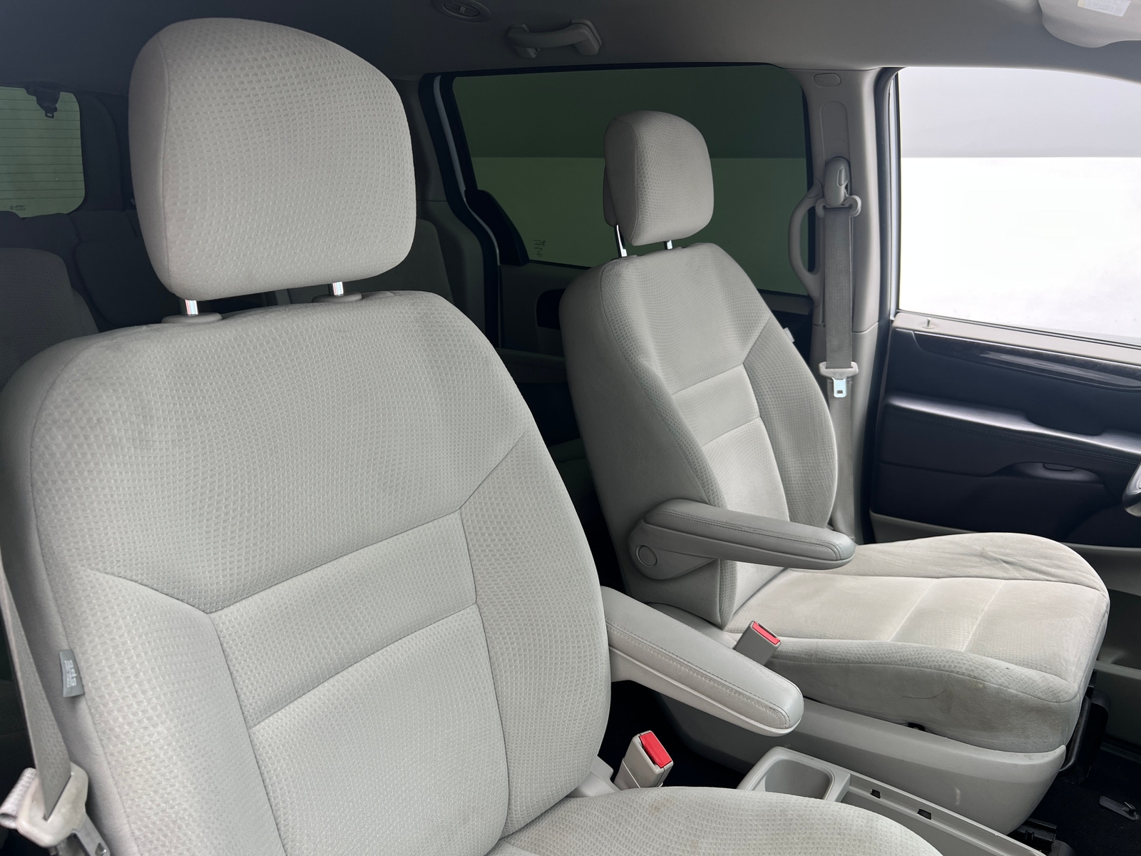 Thumbnail: 2014 Dodge Grand Caravan - 2