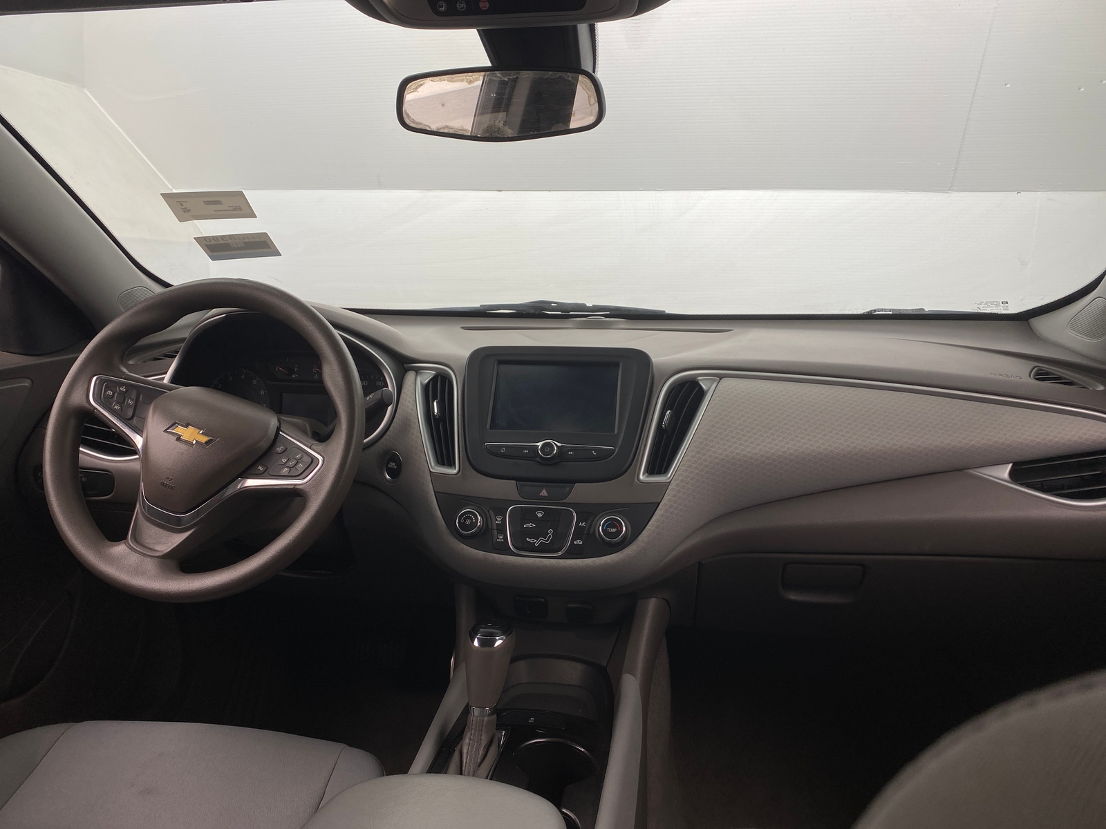 Thumbnail: 2016 Chevrolet Malibu - 3