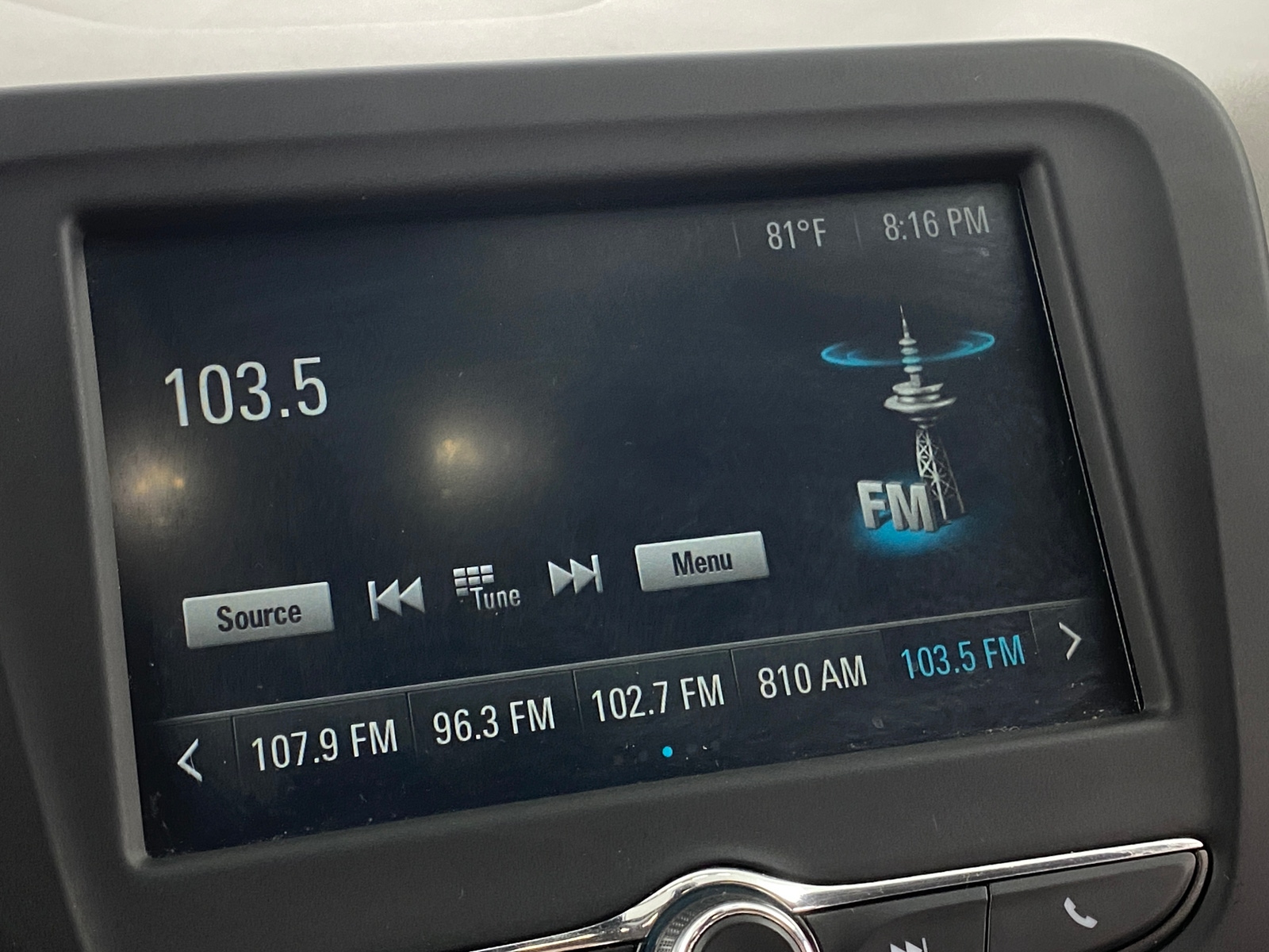 Thumbnail: 2016 Chevrolet Malibu - 4