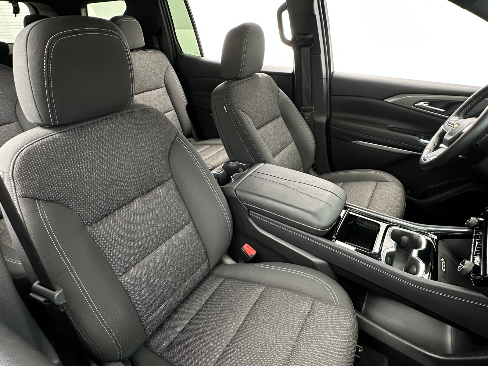 Thumbnail: 2024 Chevrolet Traverse - 2