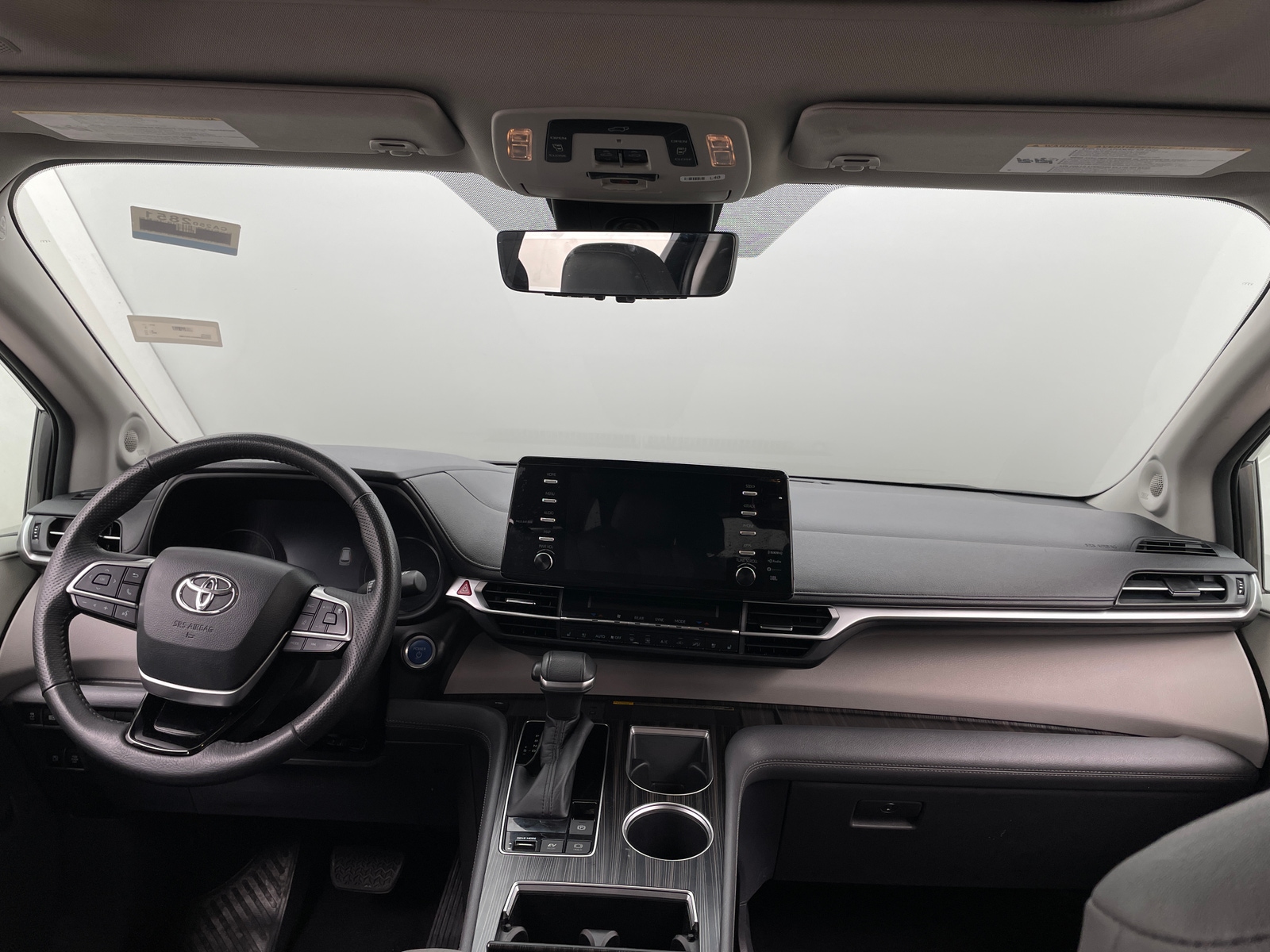 Thumbnail: 2022 Toyota Sienna - 2
