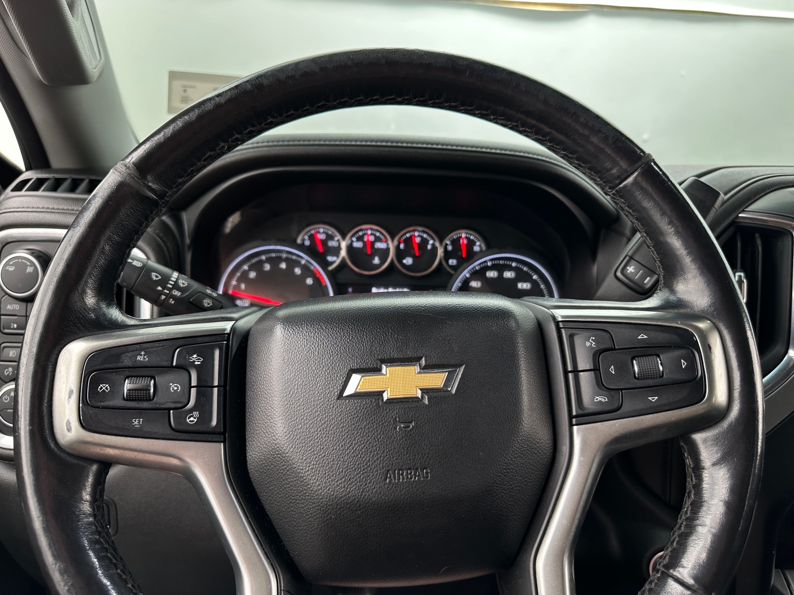 Thumbnail: 2019 Chevrolet Silverado 1500 - 4