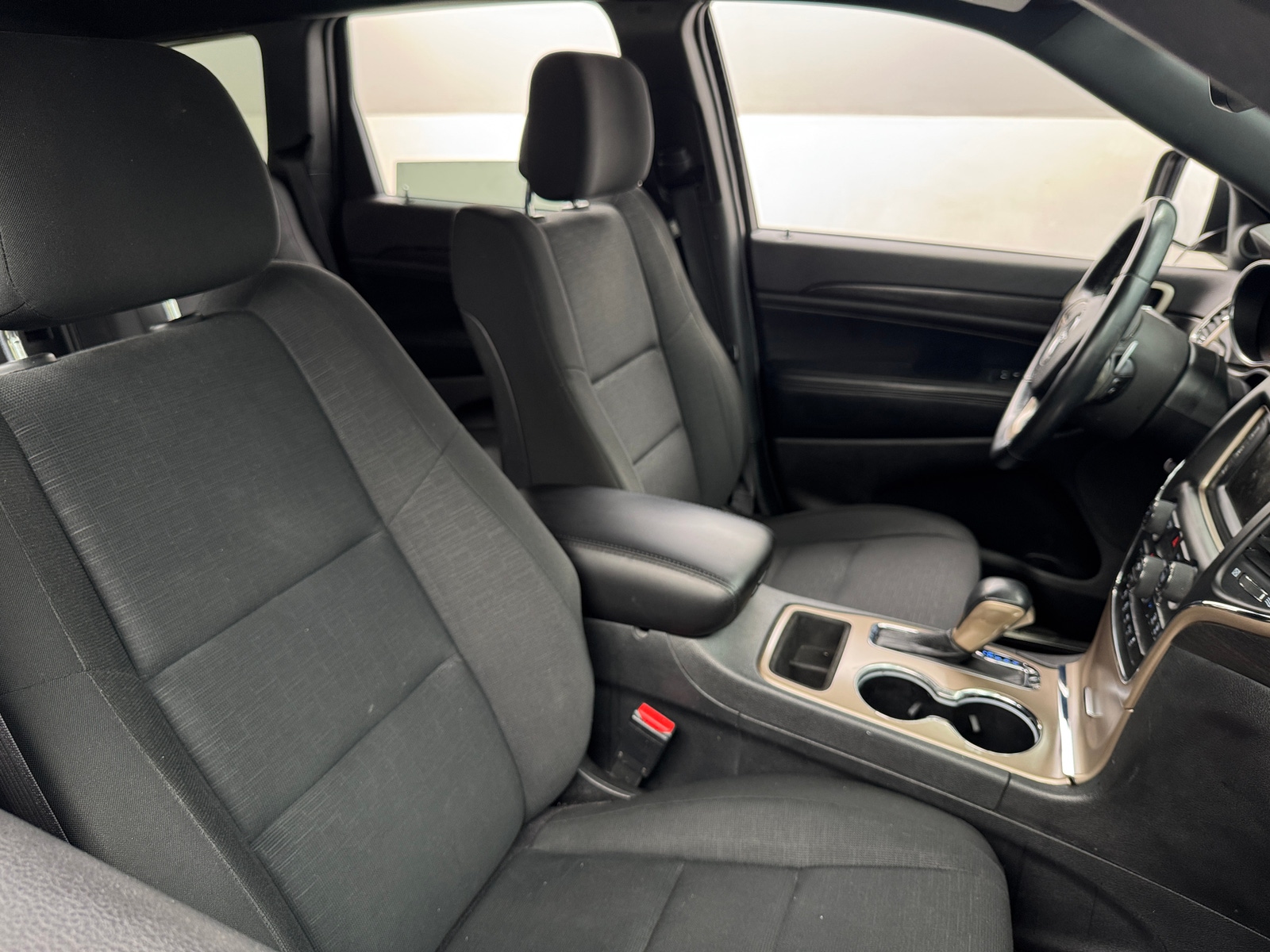 Thumbnail: 2017 Jeep Grand Cherokee - 2
