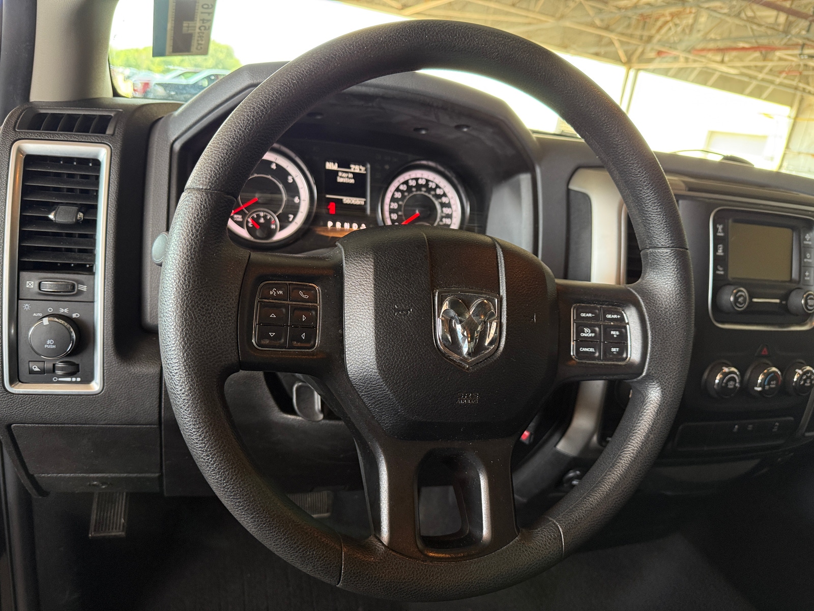 Thumbnail: 2019 RAM 1500 Classic - 5