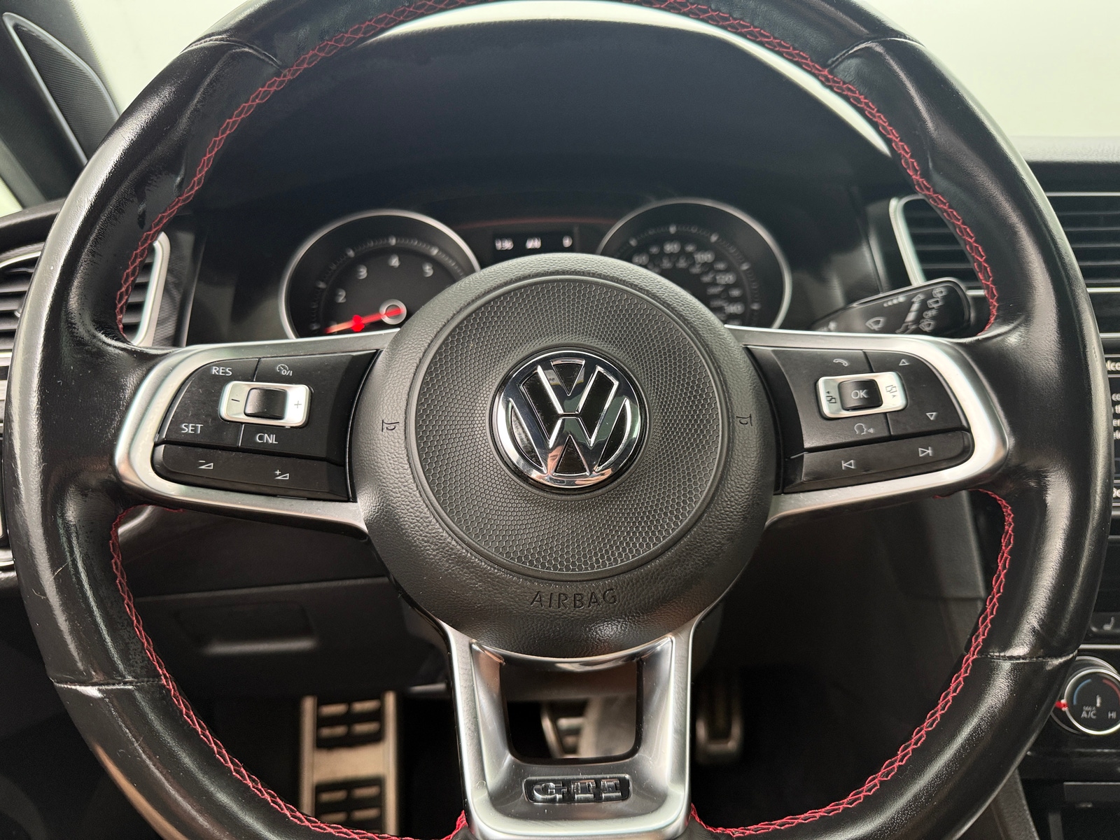 Thumbnail: 2017 Volkswagen Golf - 5