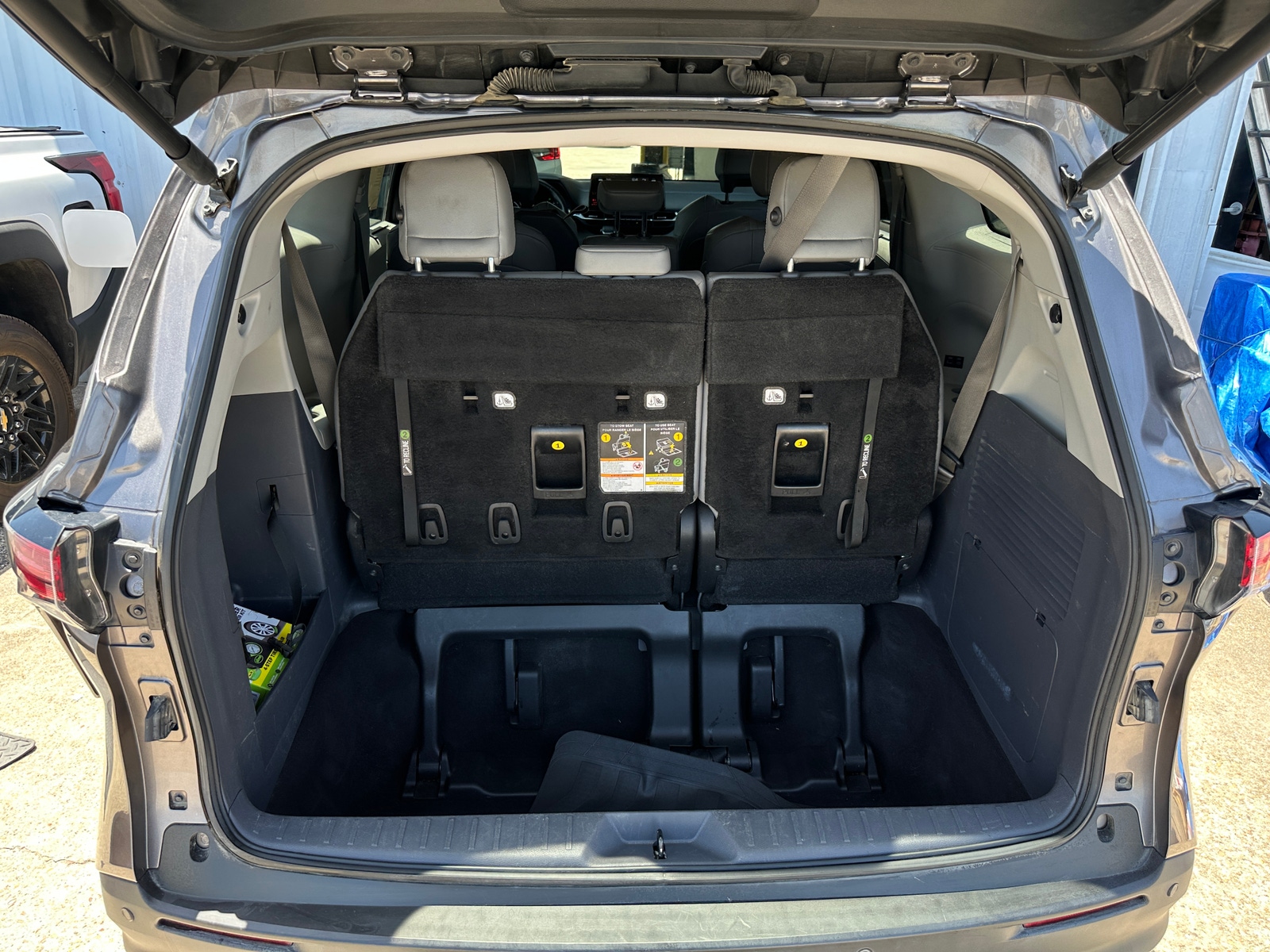 Thumbnail: 2022 Toyota Sienna - 6