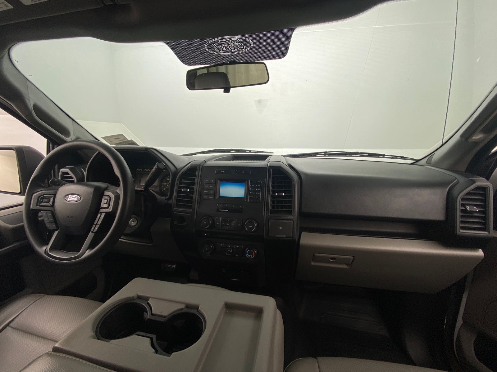 Thumbnail: 2016 Ford Econoline - 3