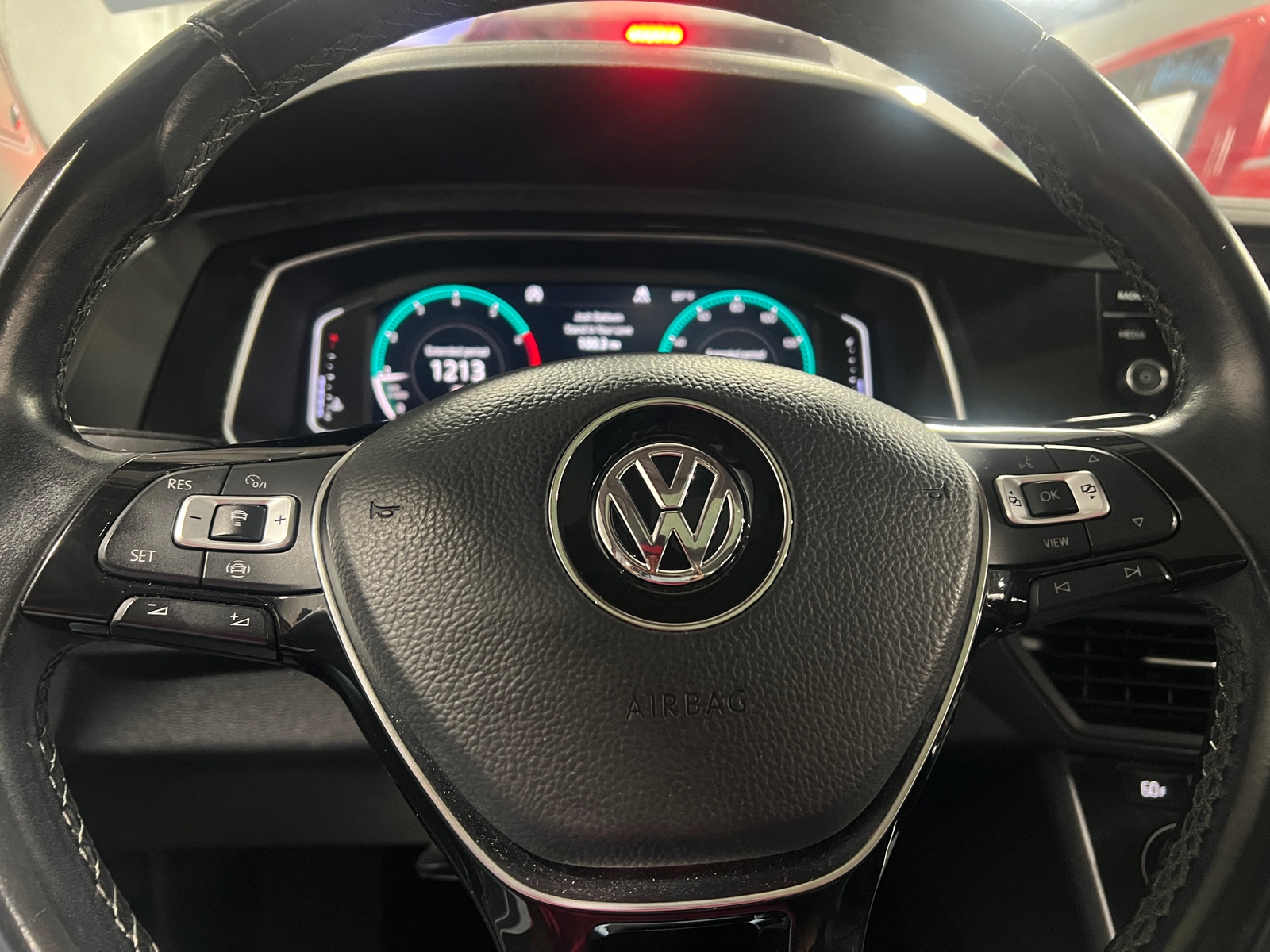 Thumbnail: 2019 Volkswagen Jetta - 4