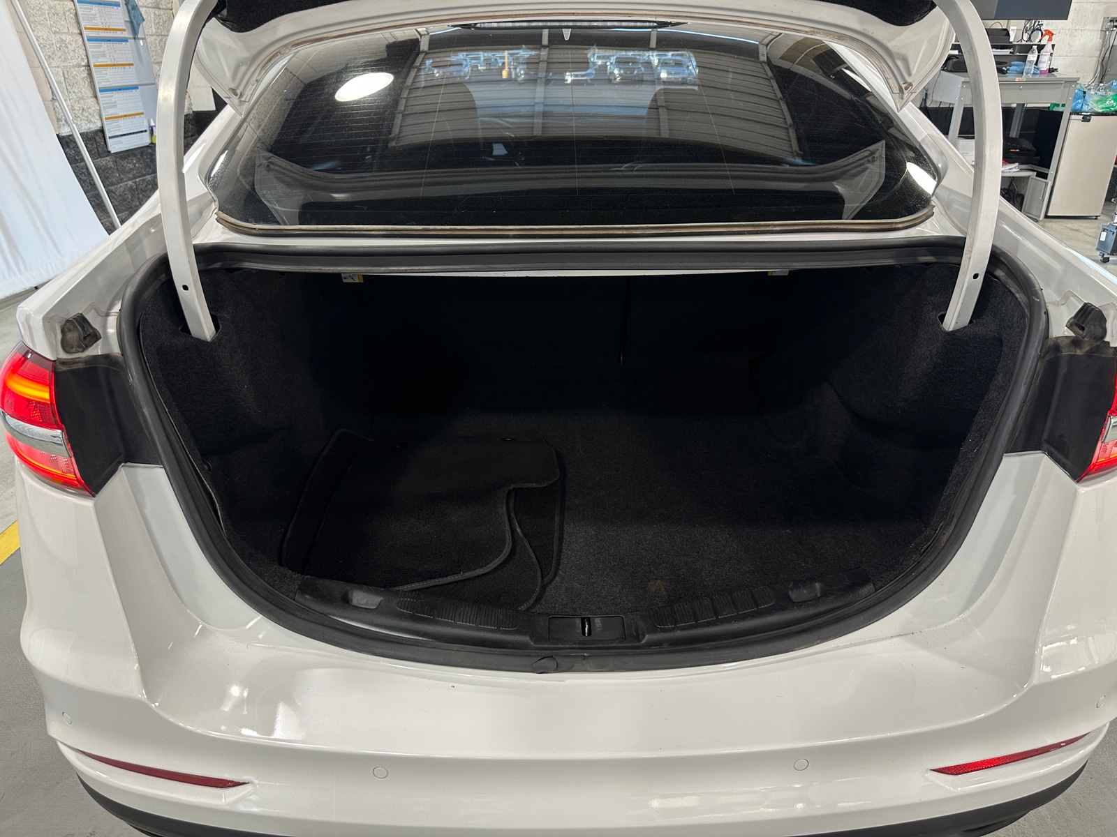 Thumbnail: 2020 Ford Fusion - 6