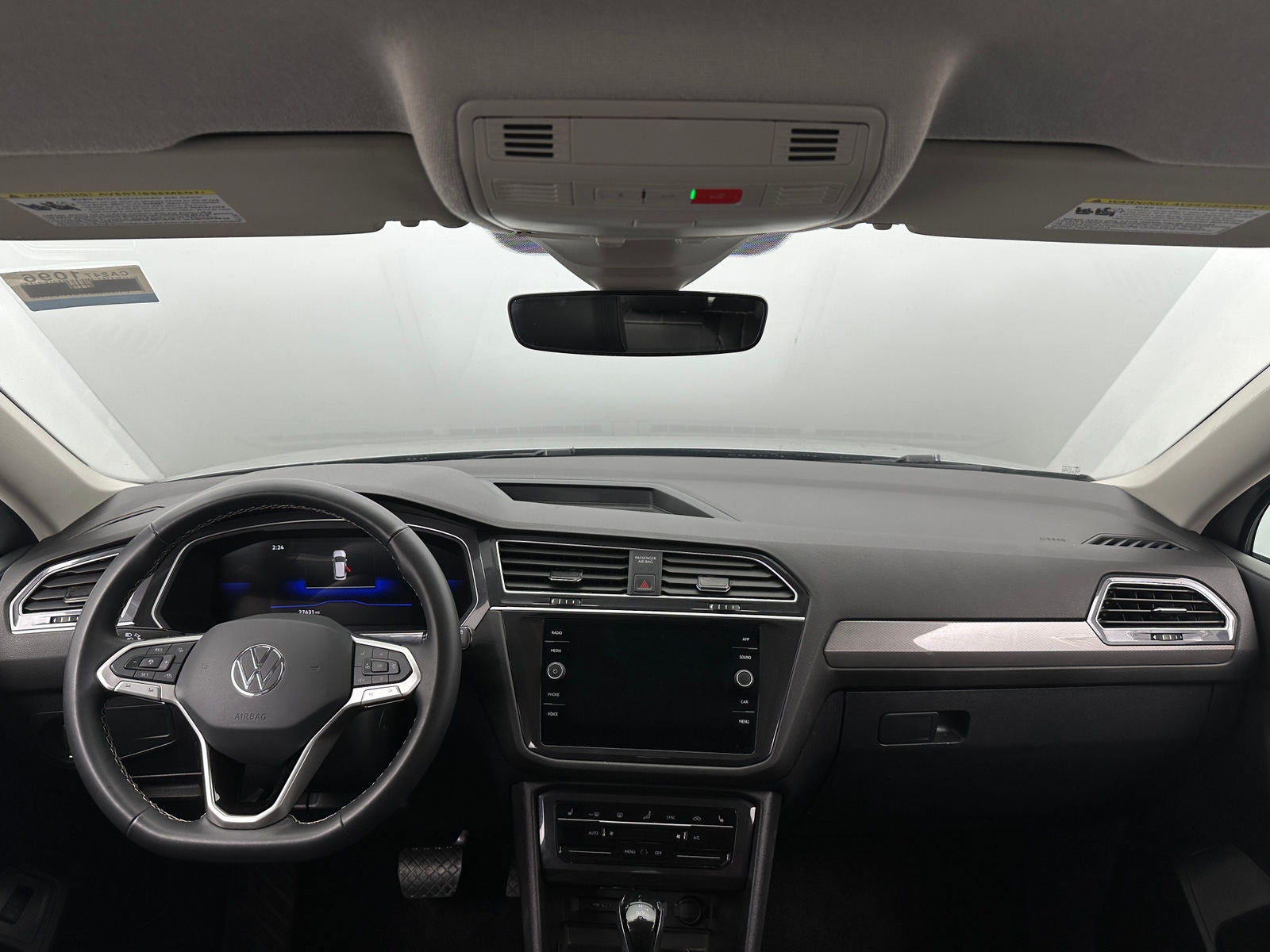 Thumbnail: 2024 Volkswagen Tiguan - 2