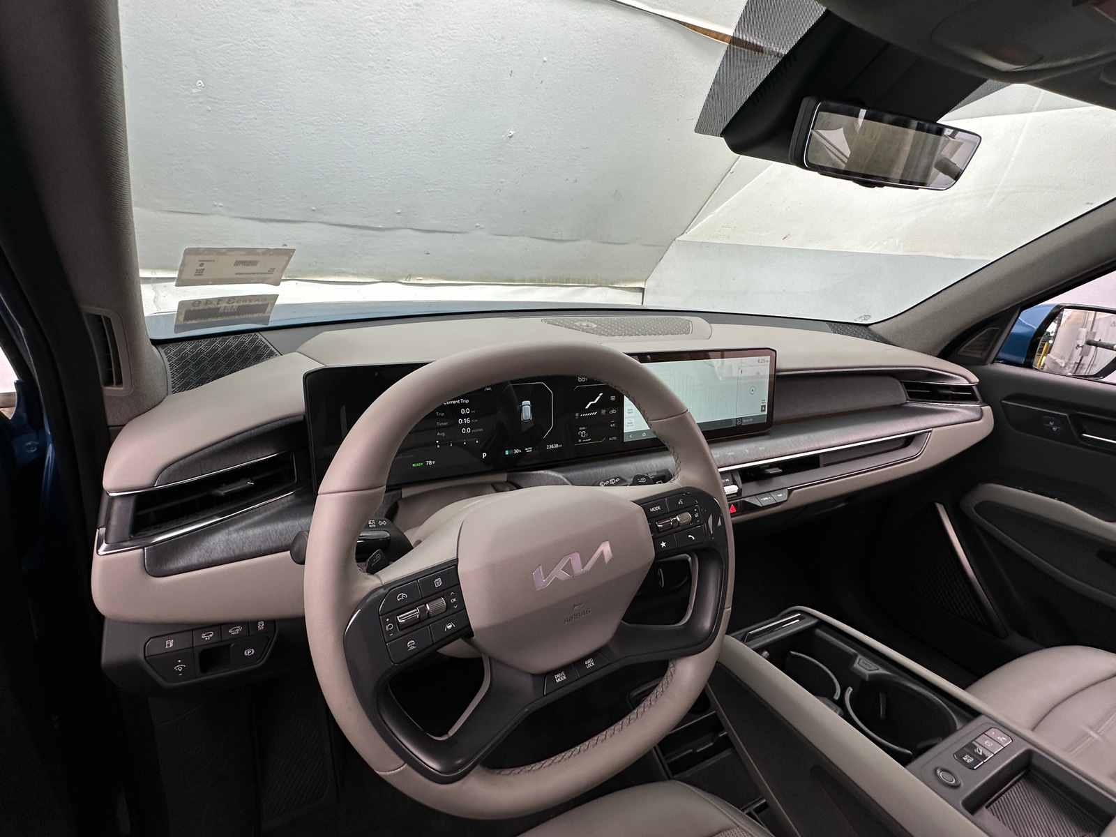 Thumbnail: 2024 Kia EV9 - 2