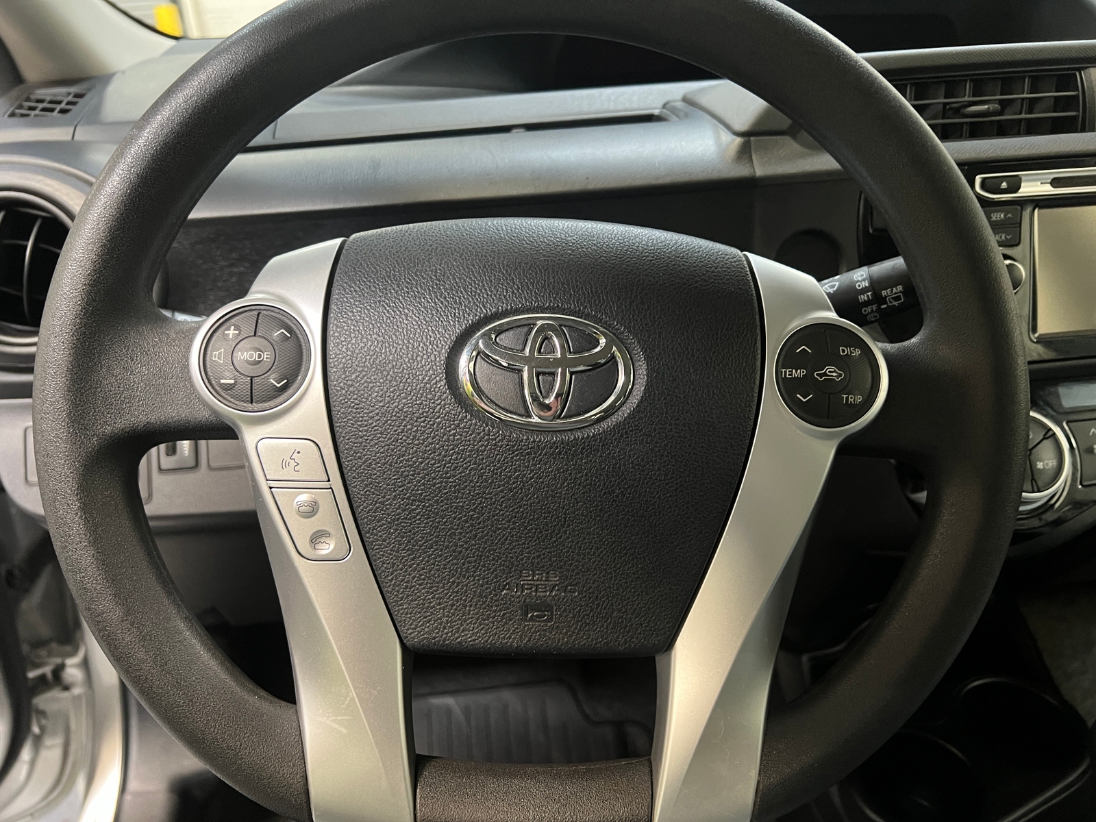 Thumbnail: 2015 Toyota Prius c - 5