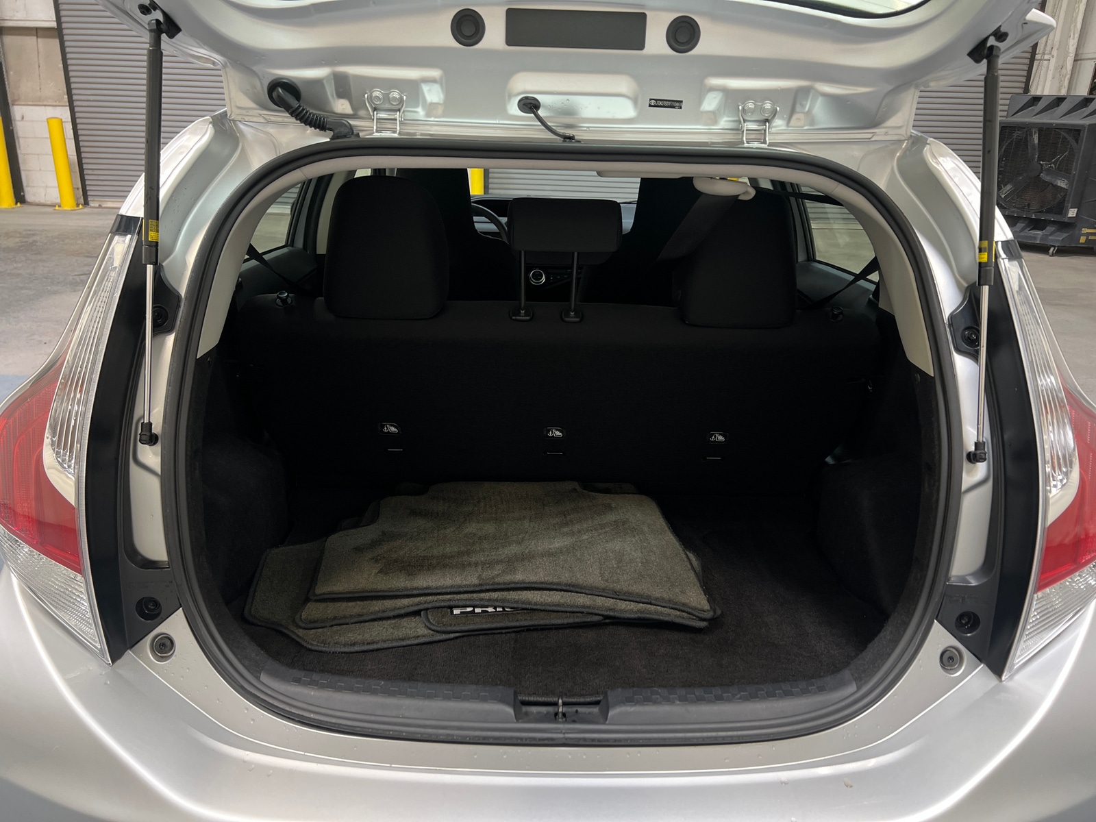 Thumbnail: 2015 Toyota Prius c - 7