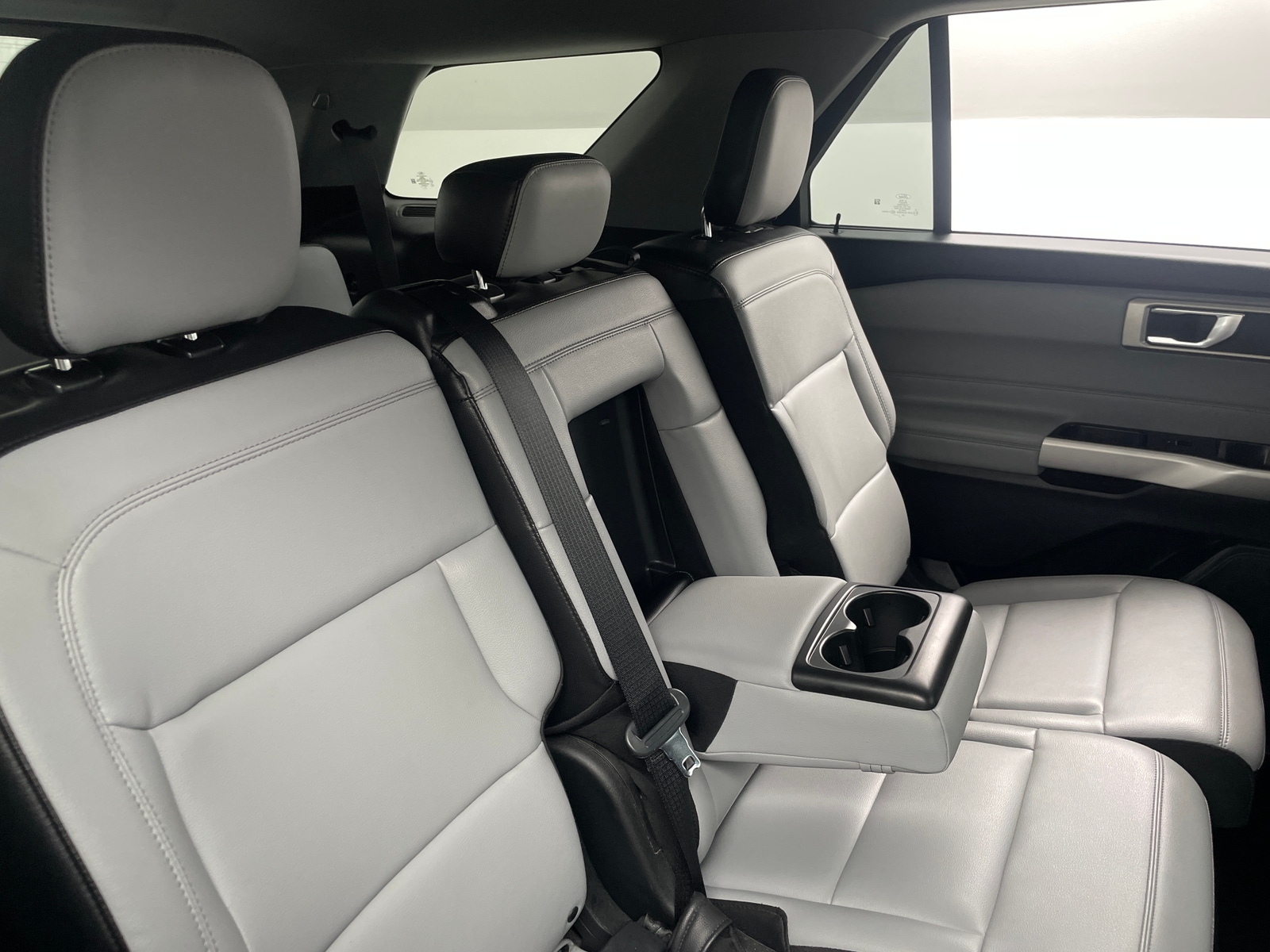 Thumbnail: 2021 Ford Explorer - 6