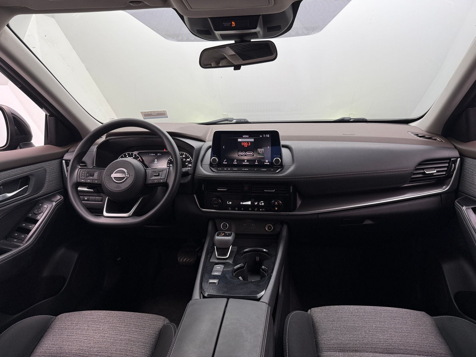 Thumbnail: 2022 Nissan Rogue - 3