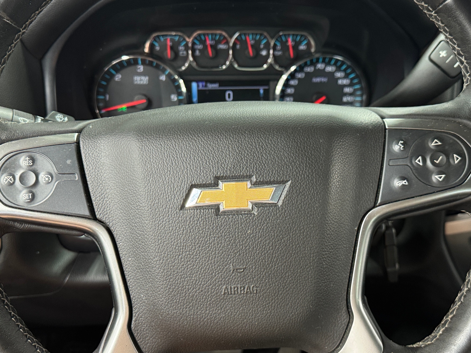 Thumbnail: 2018 Chevrolet Silverado 1500 - 5