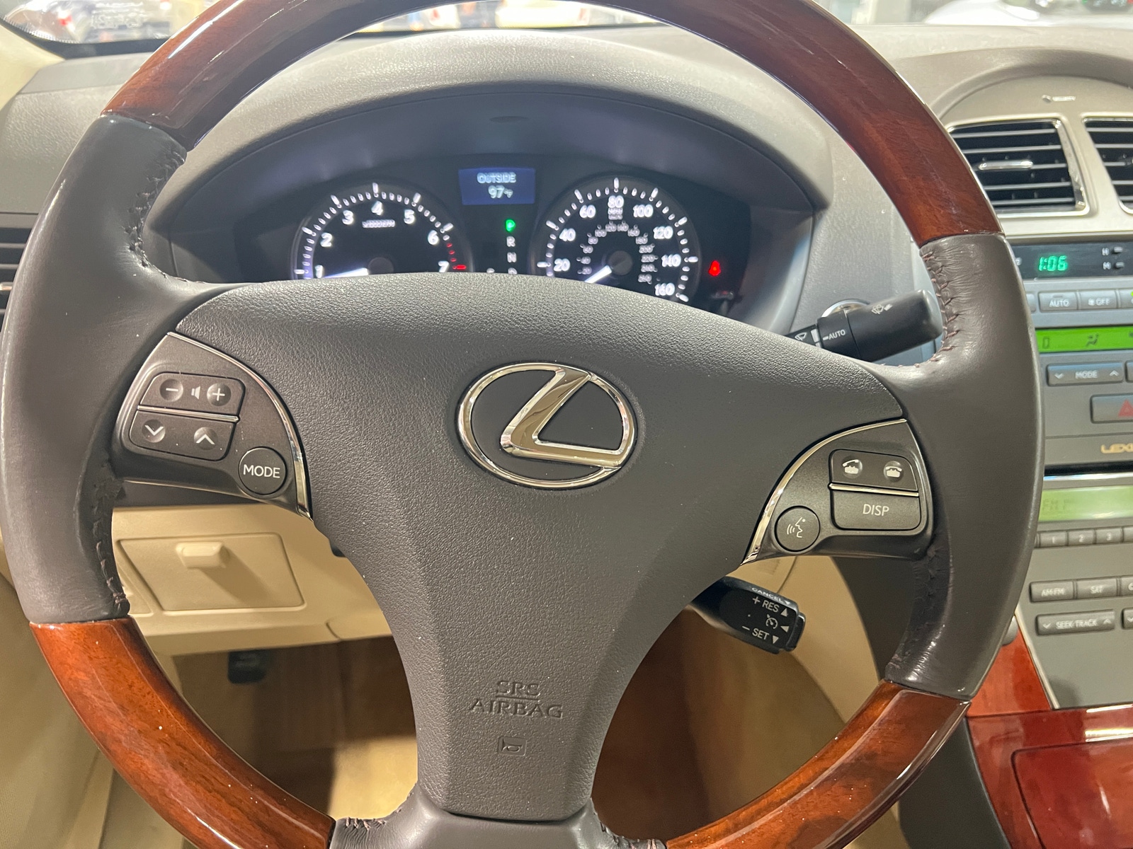 Thumbnail: 2010 Lexus ES - 4