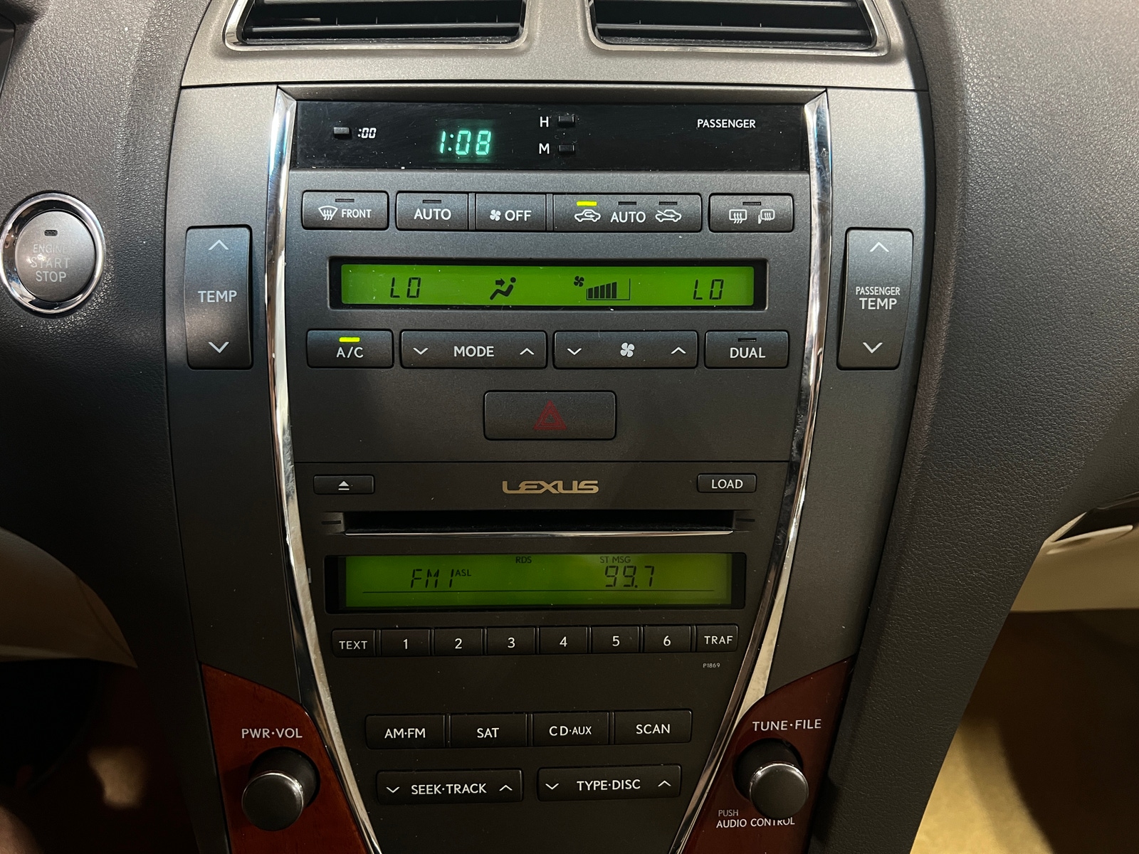 Thumbnail: 2010 Lexus ES - 3