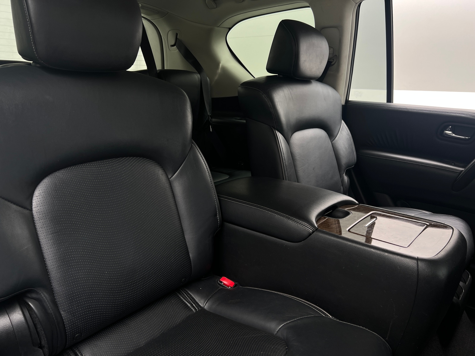 Thumbnail: 2016 INFINITI QX80 - 5