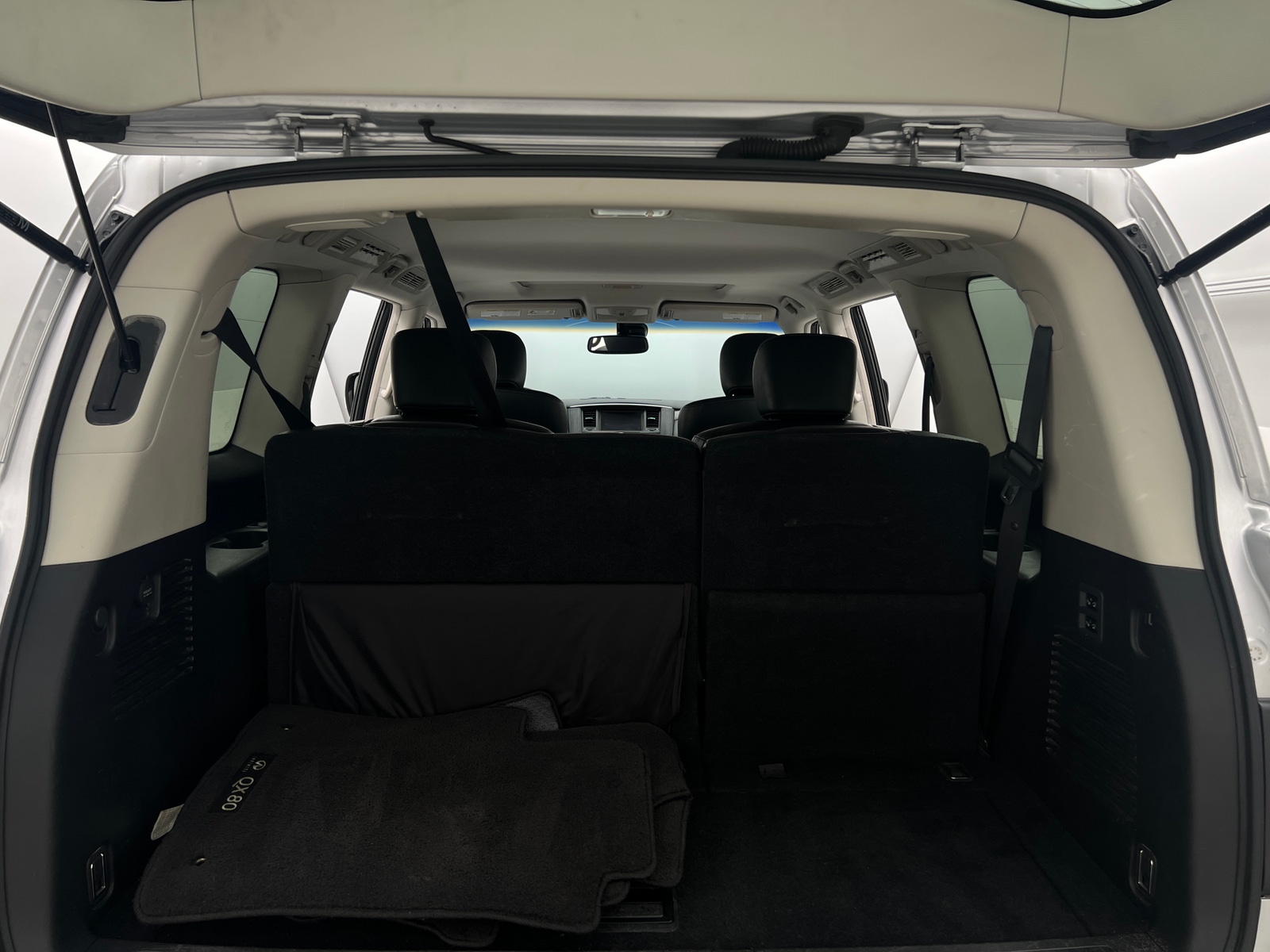 Thumbnail: 2016 INFINITI QX80 - 6