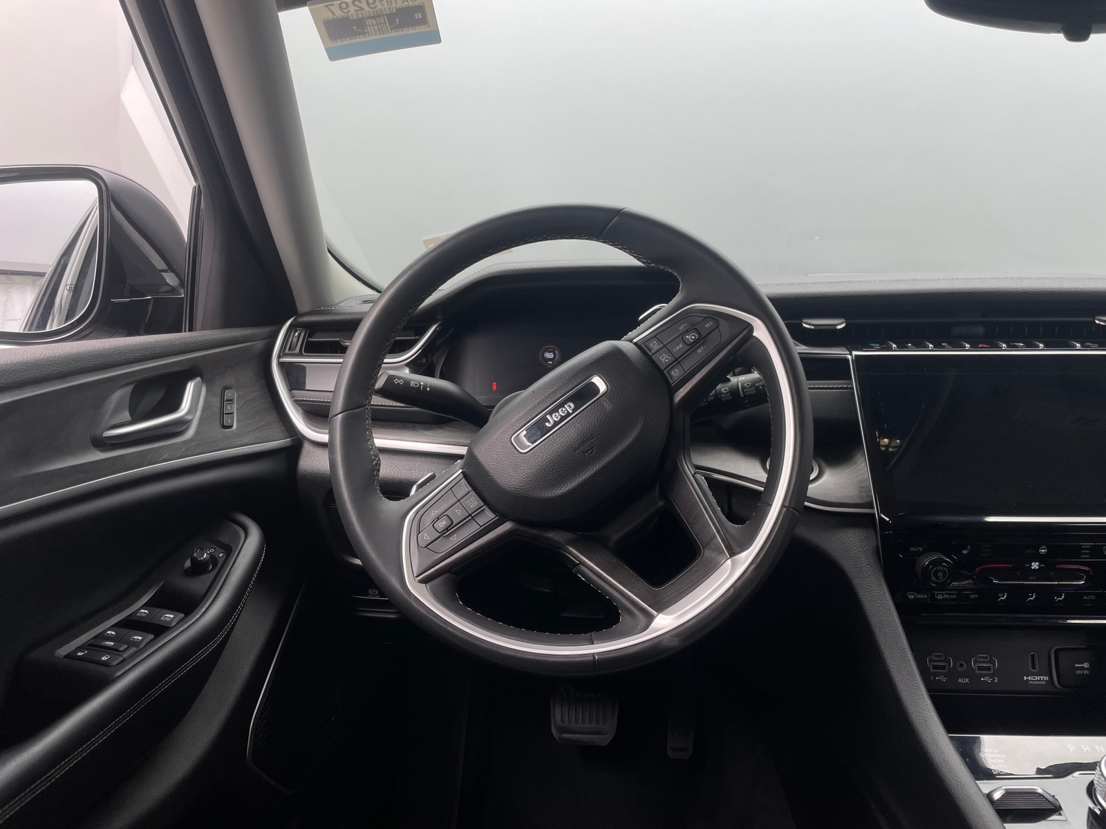 Thumbnail: 2023 Jeep Grand Cherokee - 4