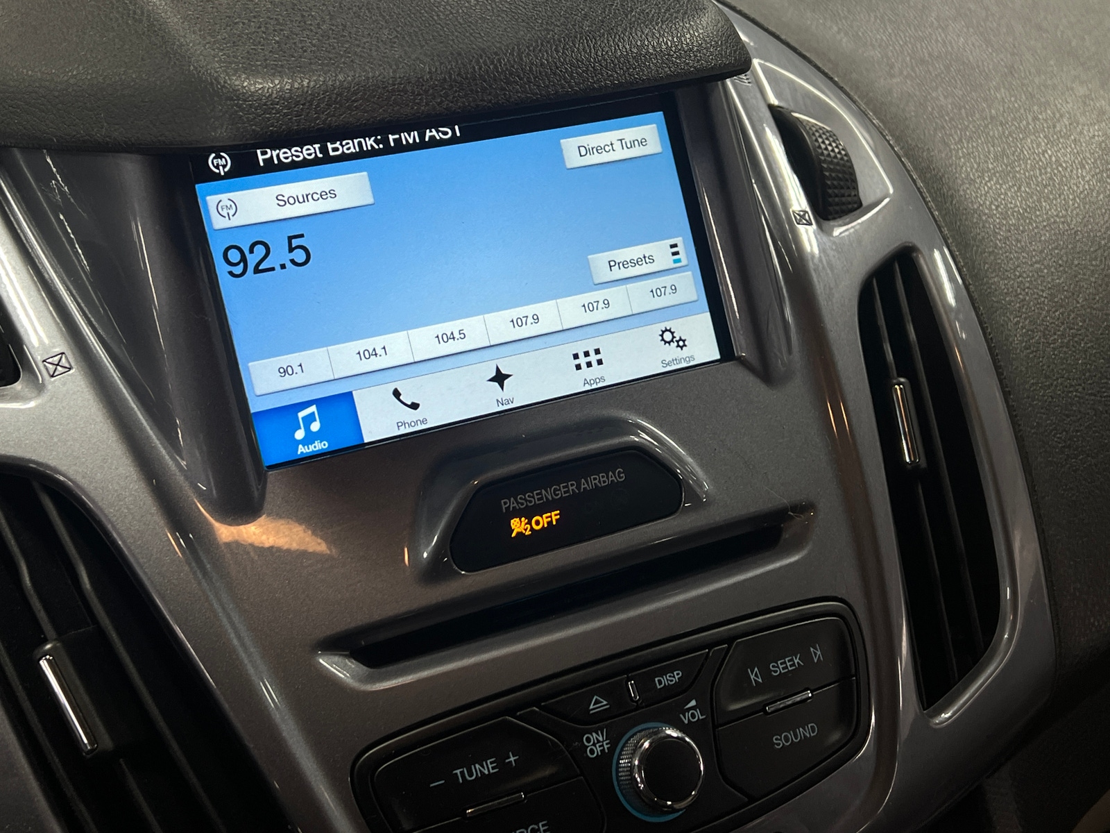 Thumbnail: 2018 Ford Transit Series - 3