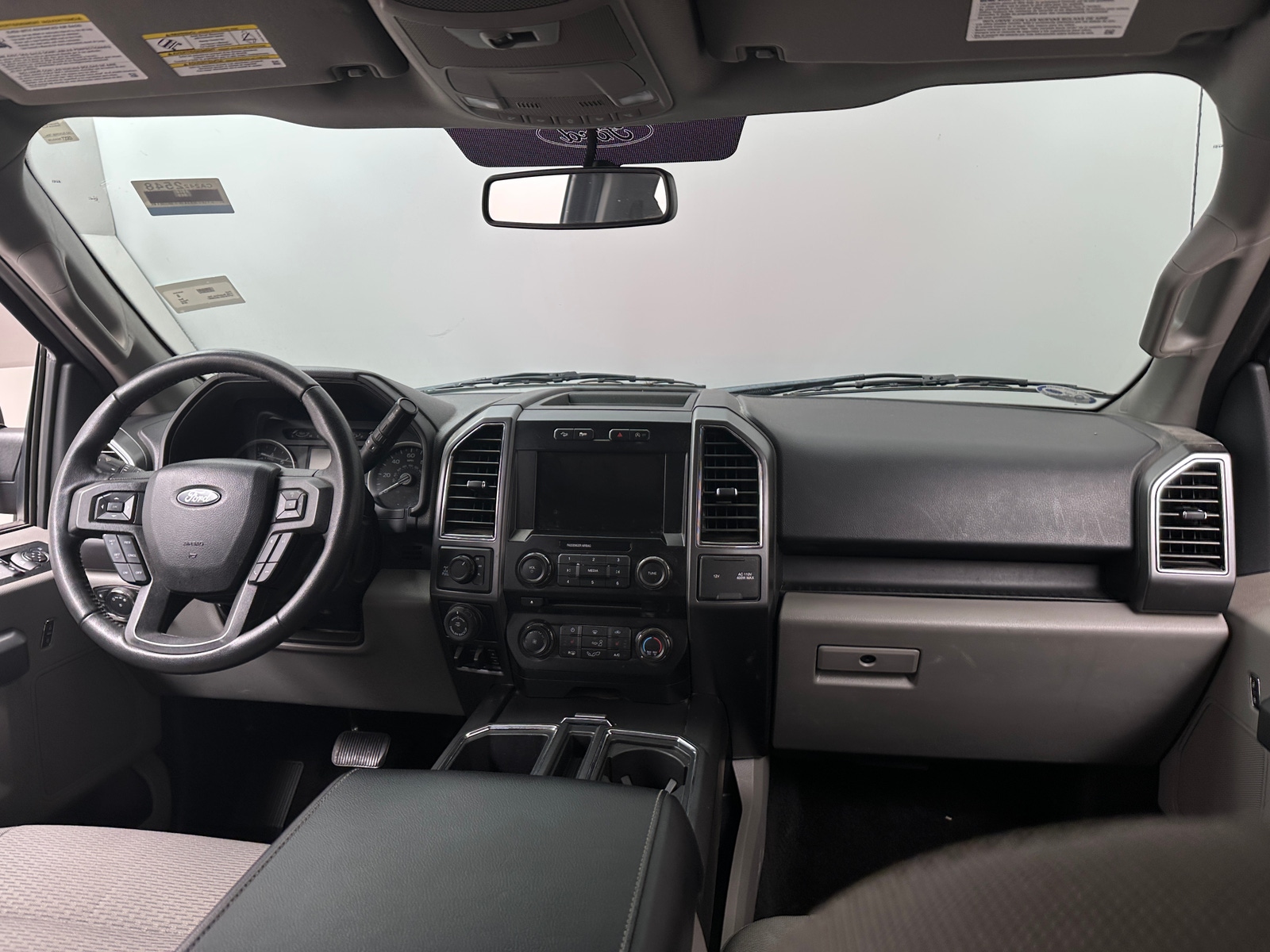 Thumbnail: 2018 Ford Econoline - 3