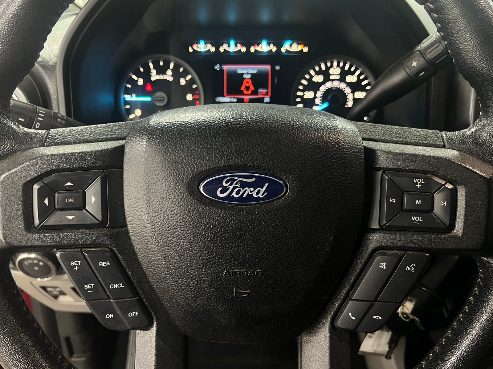 Thumbnail: 2018 Ford Econoline - 5