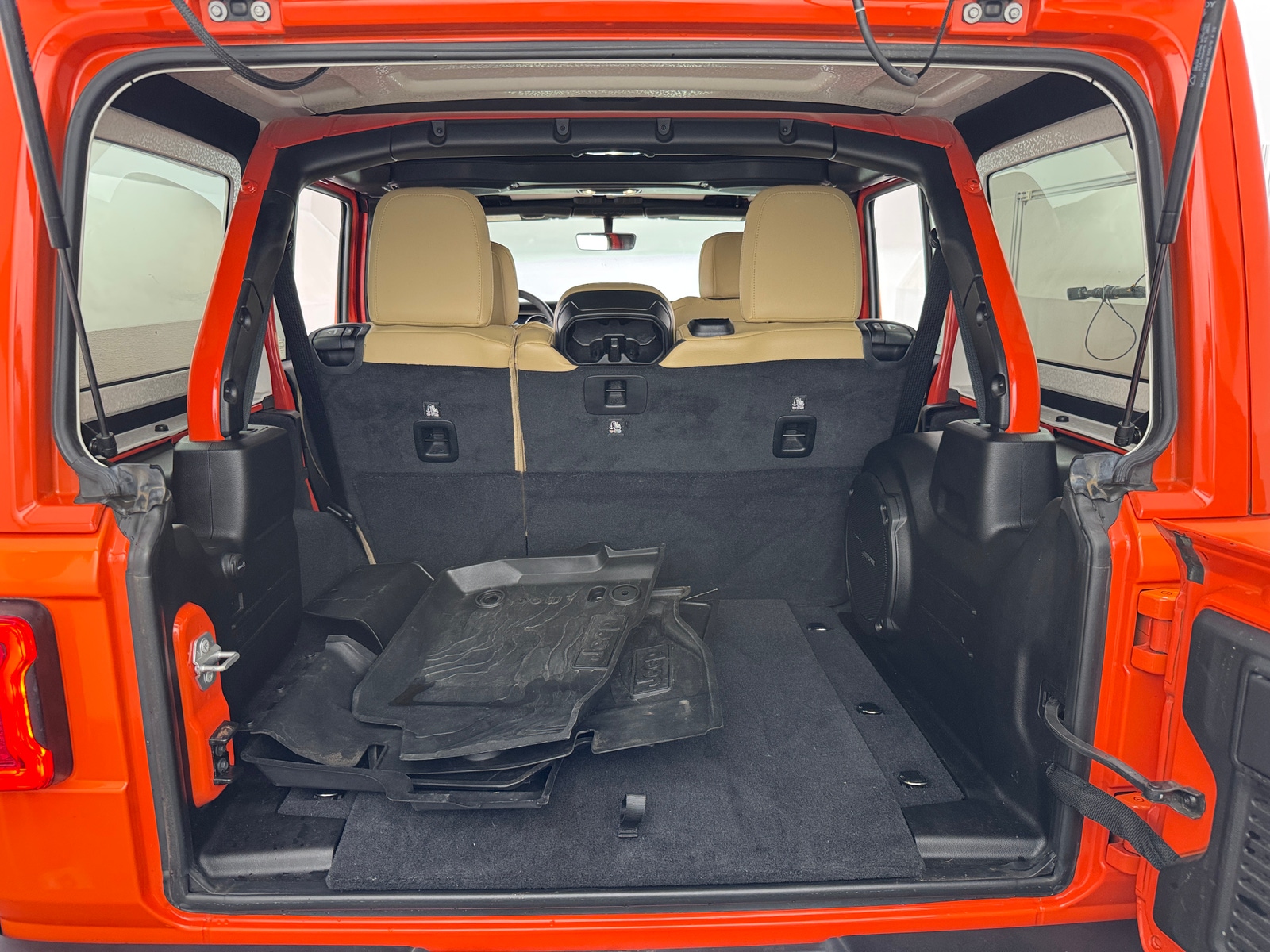 Thumbnail: 2019 Jeep Wrangler - 6