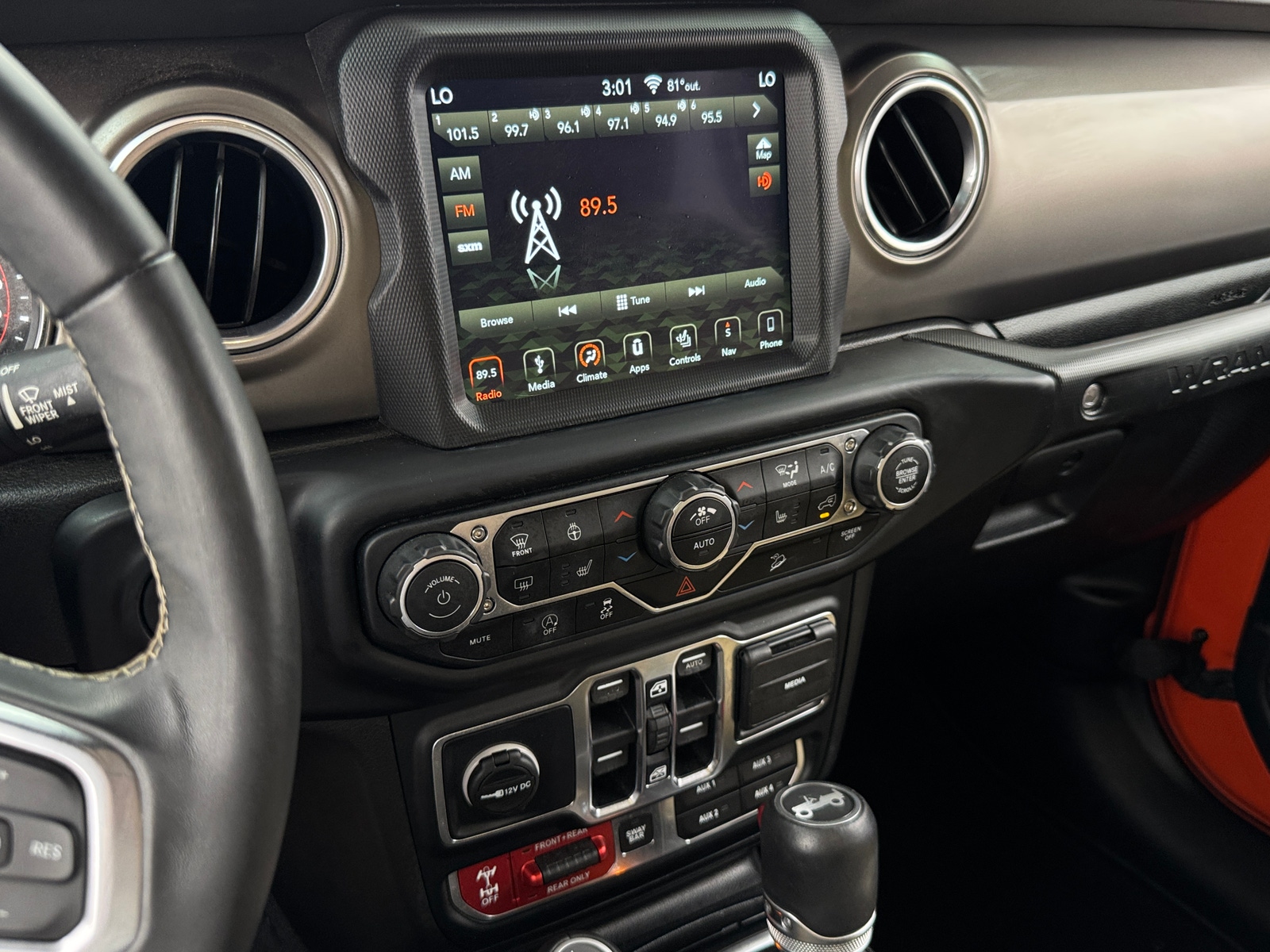 Thumbnail: 2019 Jeep Wrangler - 3