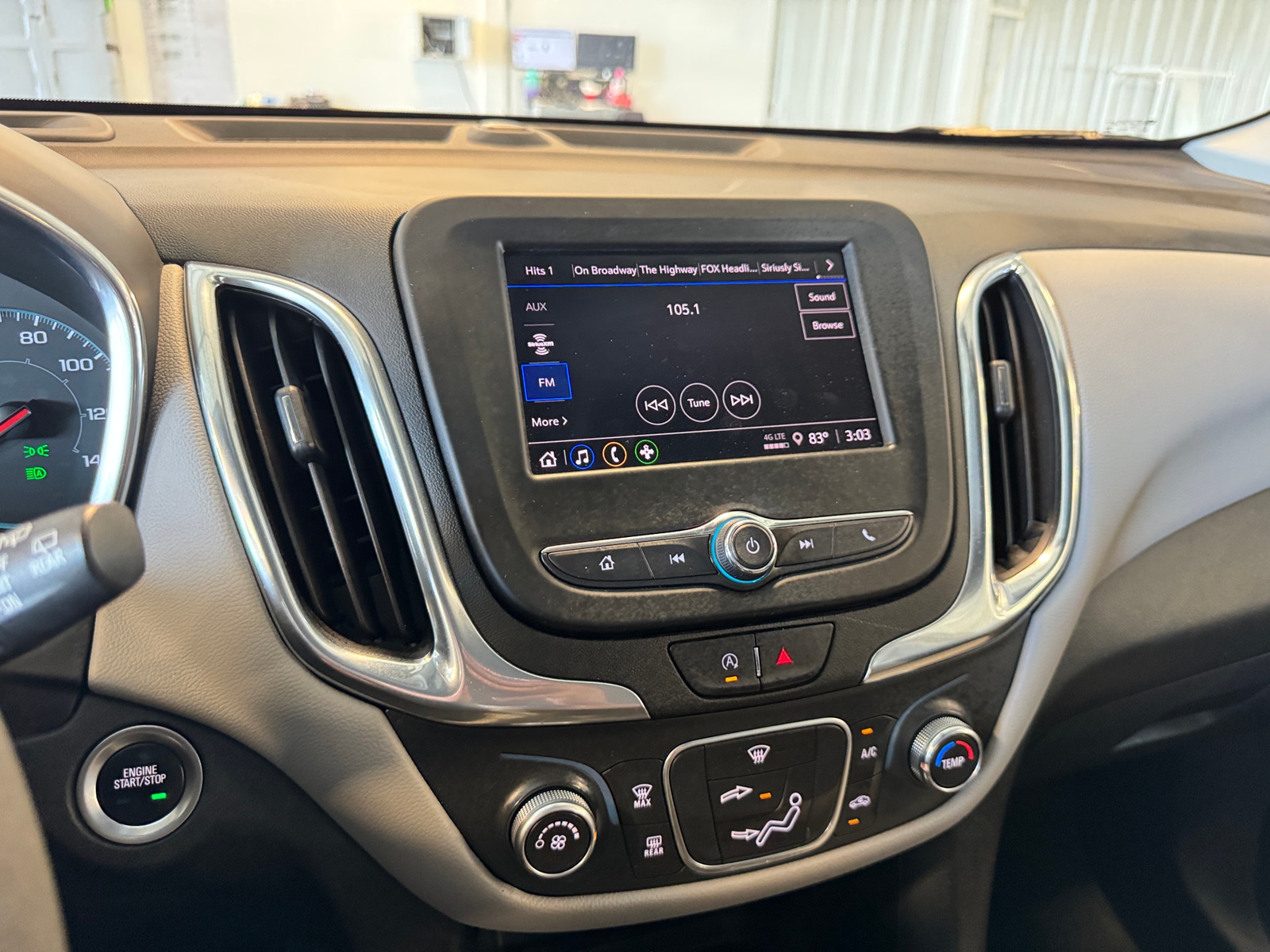 Thumbnail: 2022 Chevrolet Equinox - 4