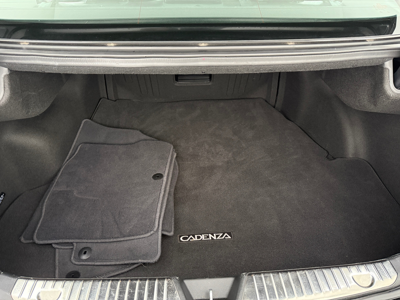Thumbnail: 2016 Kia Cadenza - 6