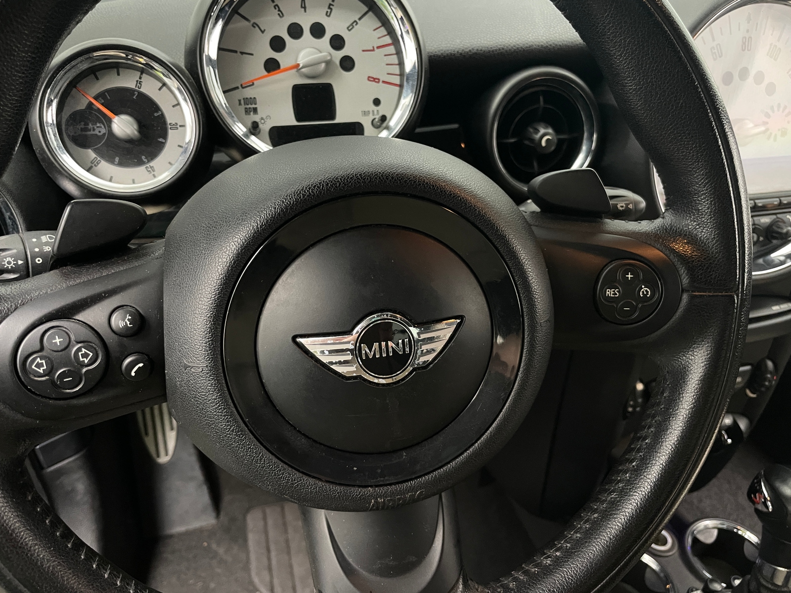 Thumbnail: 2013 MINI Cooper Roadster - 4