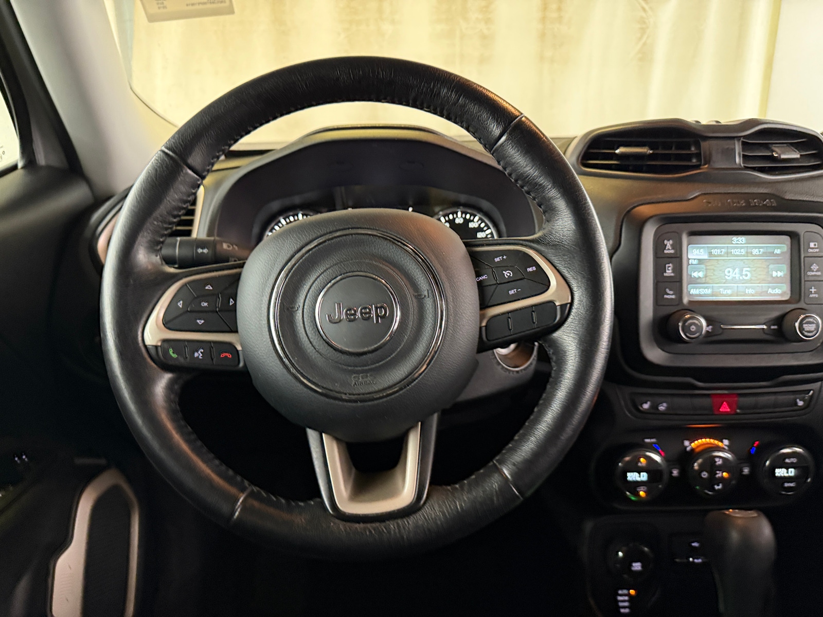 Thumbnail: 2016 Jeep Renegade - 5