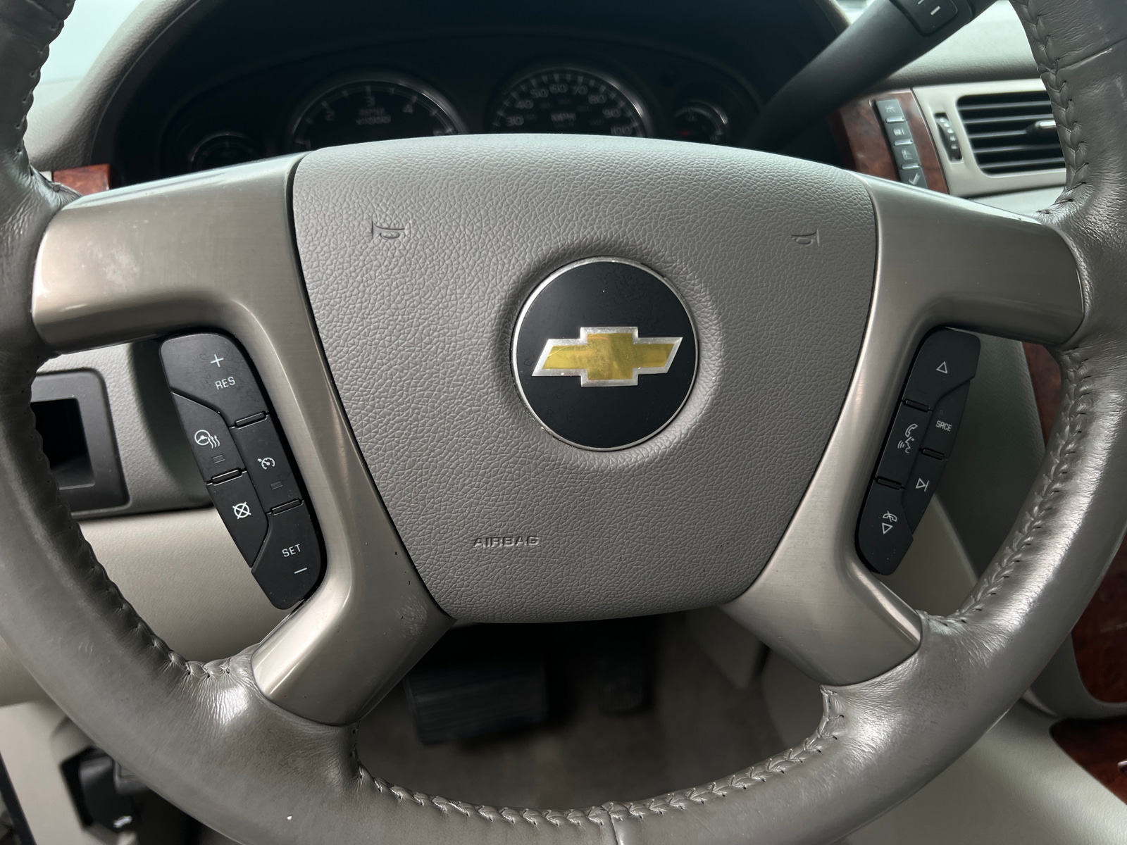 Thumbnail: 2014 Chevrolet Tahoe - 4