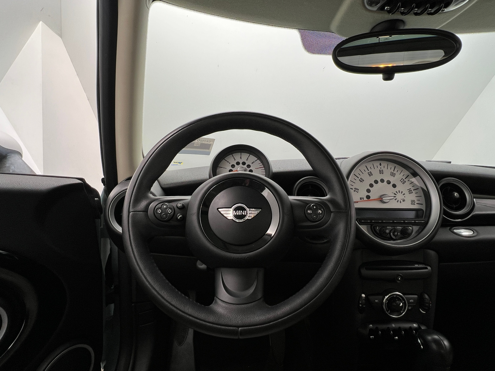 Thumbnail: 2013 MINI Cooper Hardtop - 4